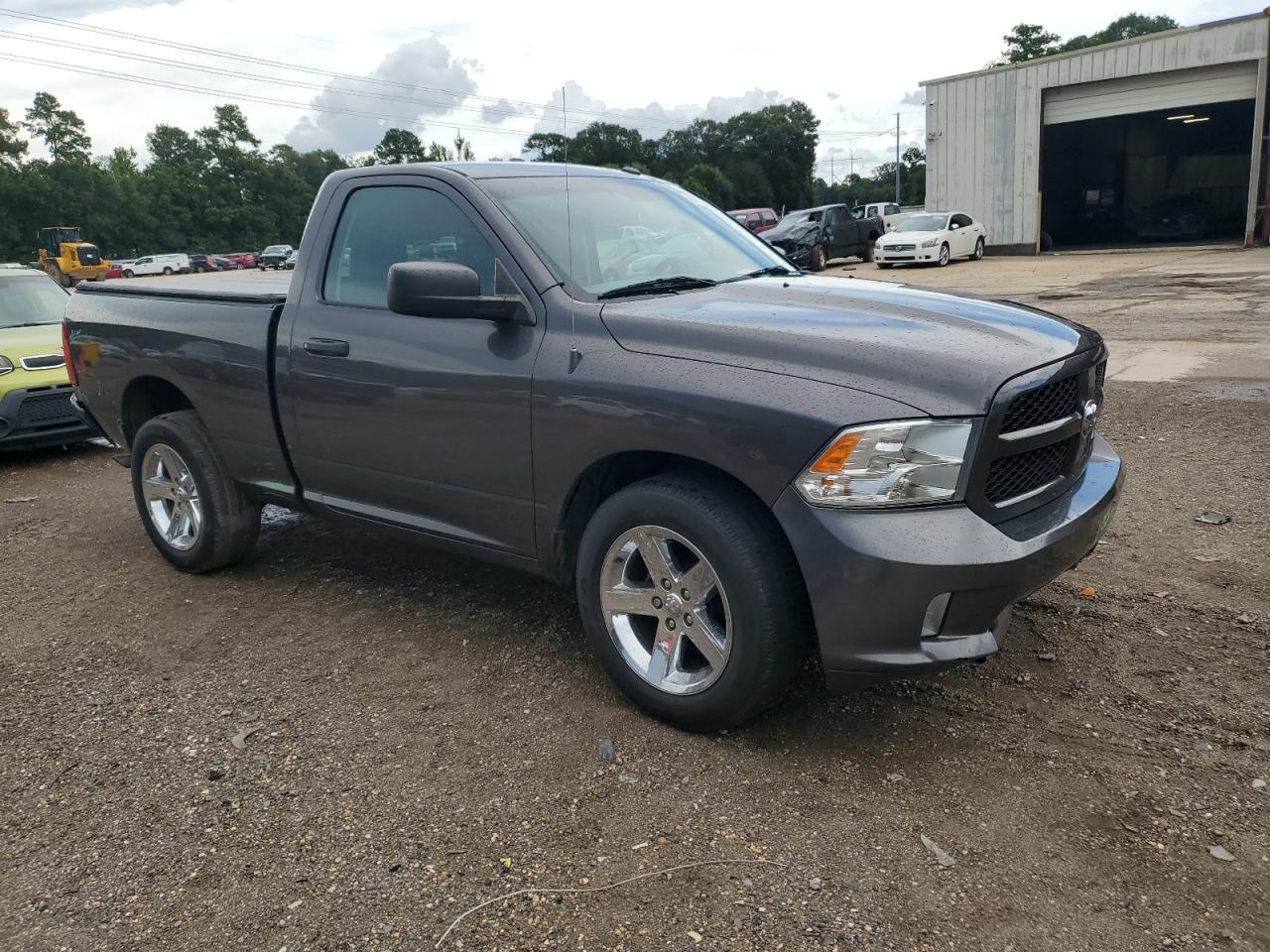 3C6JR6AG8HG592058 2017 Ram 1500 St