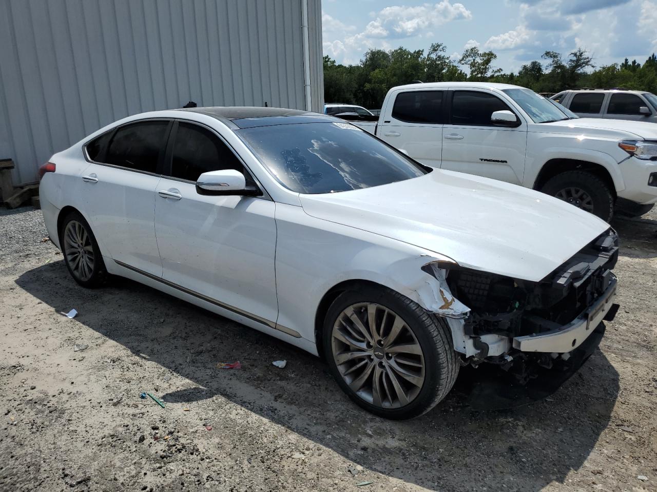 2015 Hyundai Genesis 5.0L VIN: KMHGN4JF3FU071135 Lot: 64352504