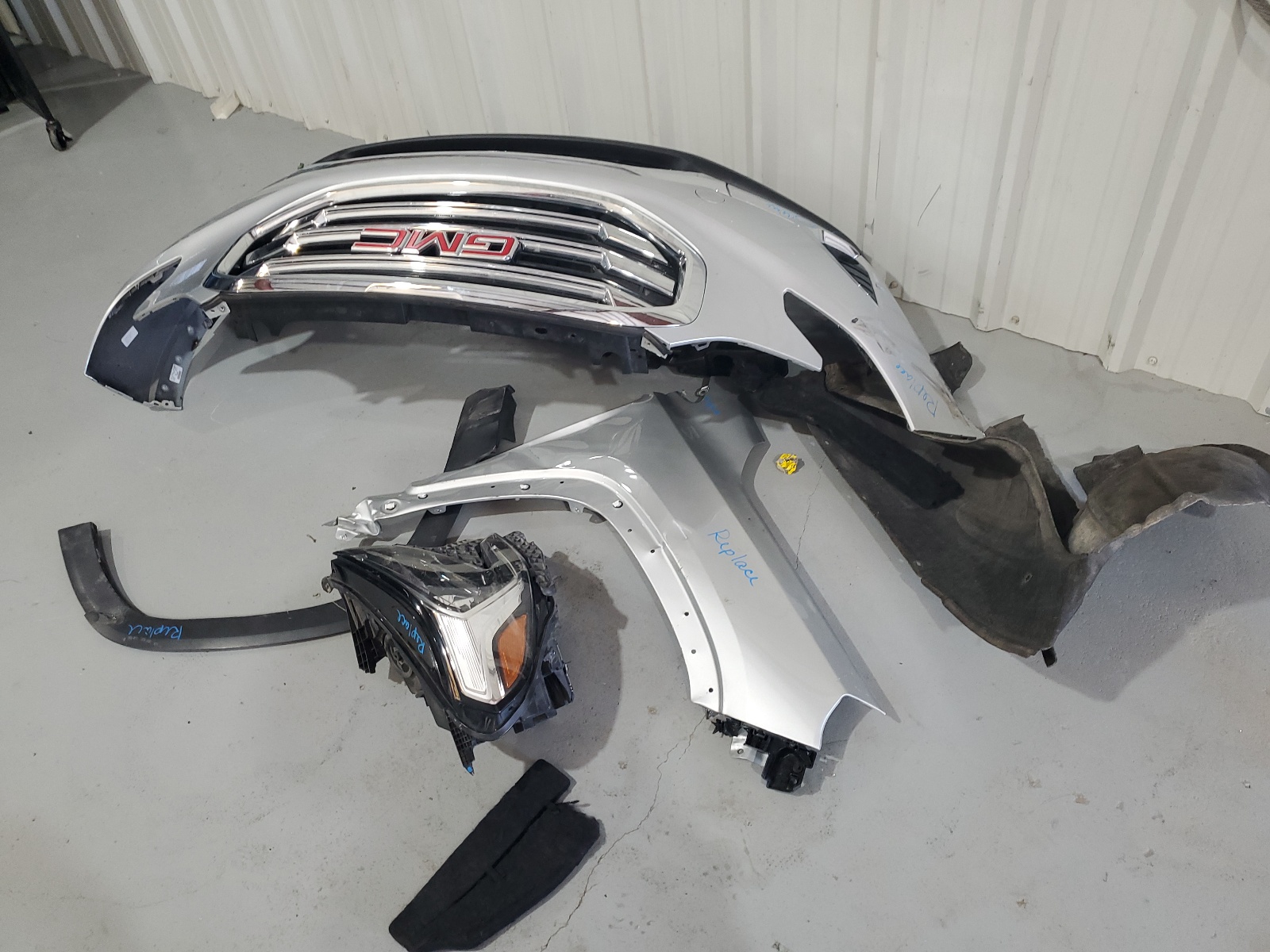 3GKALVEV2KL191282 2019 GMC Terrain Slt