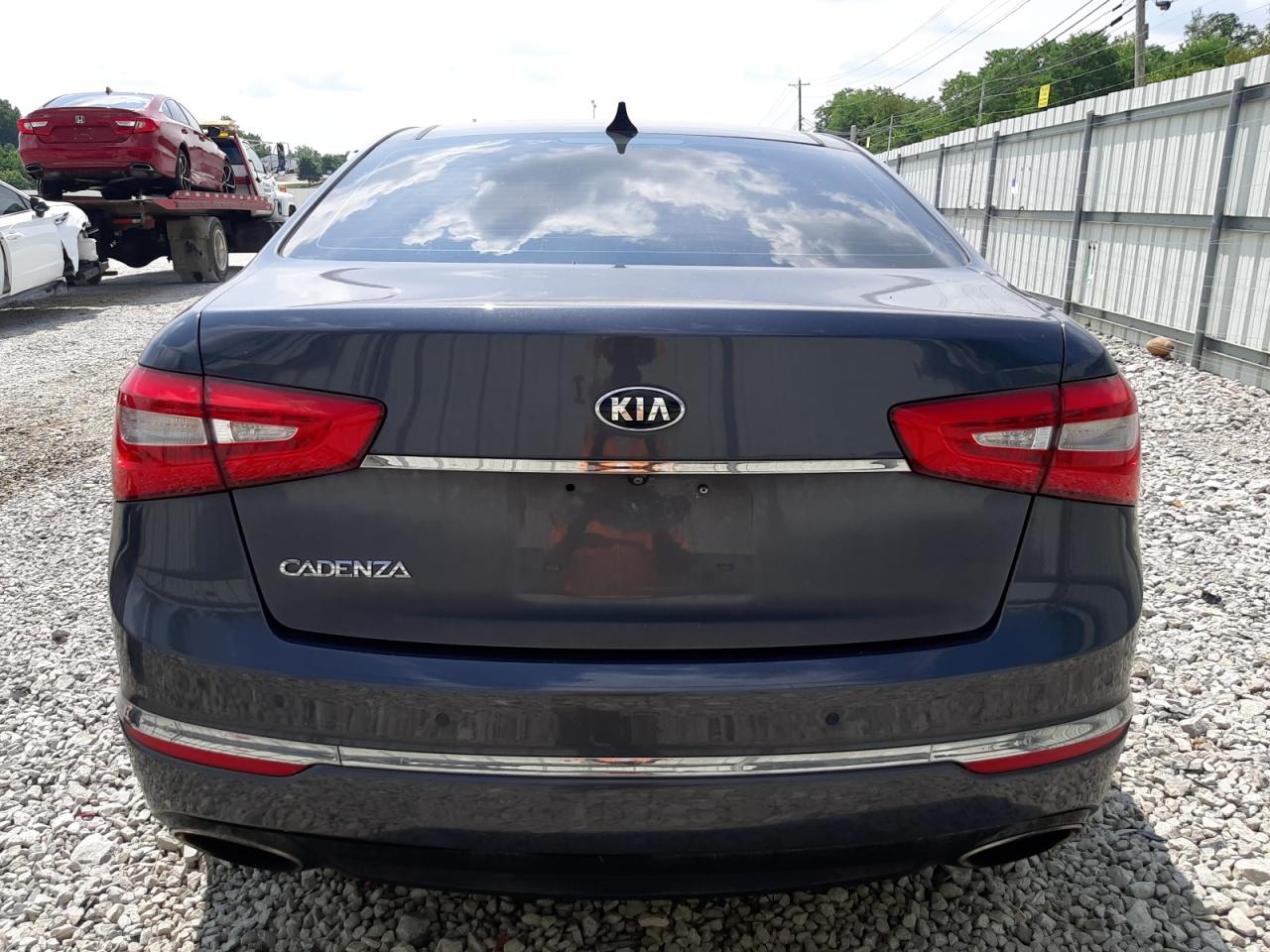 2015 Kia Cadenza Premium VIN: KNALN4D70F5177735 Lot: 64233044