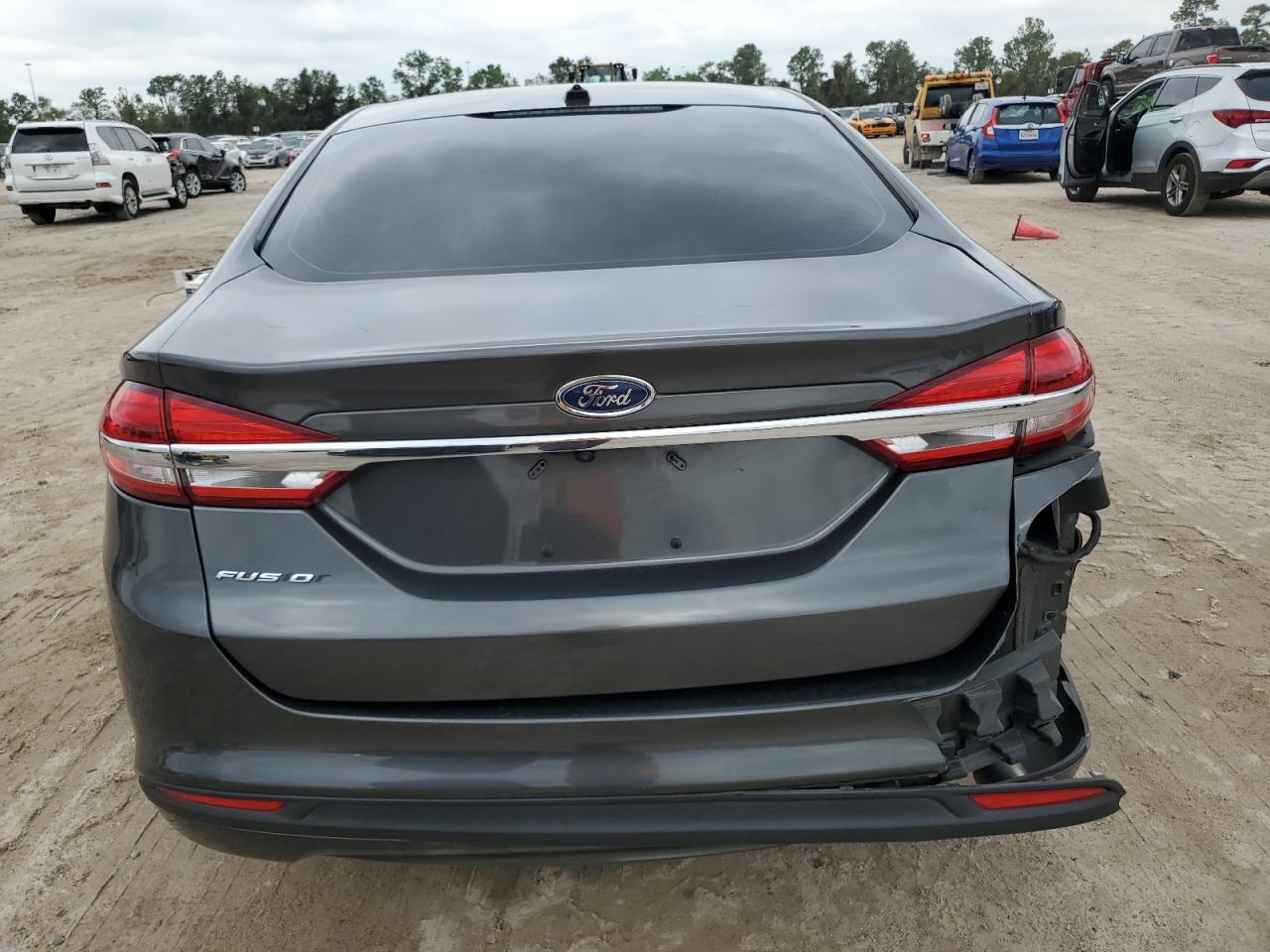 2018 Ford Fusion S VIN: 3FA6P0G73JR167677 Lot: 63844454