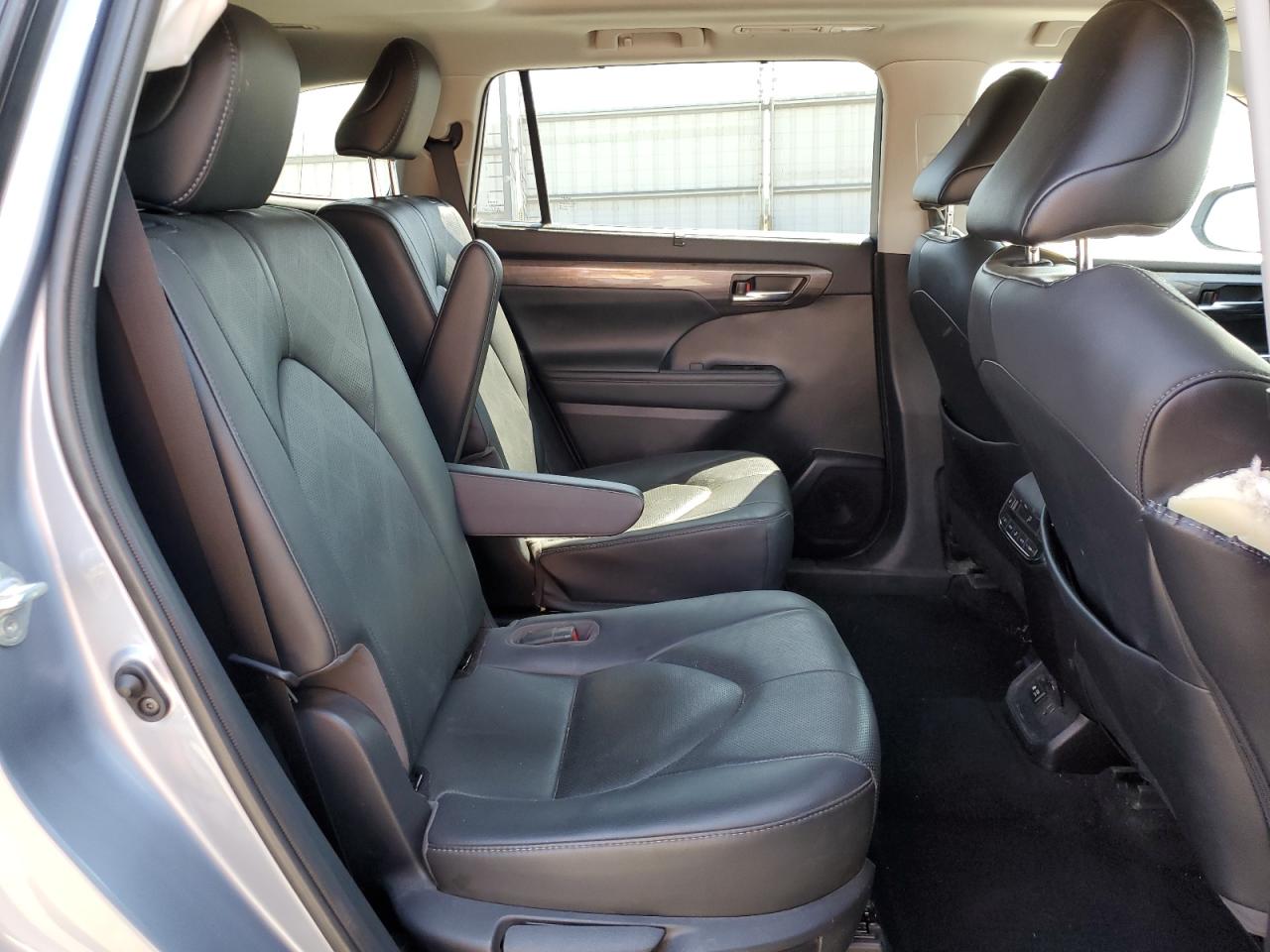 2021 Toyota Highlander Platinum VIN: 5TDFZRBH6MS158384 Lot: 65175074