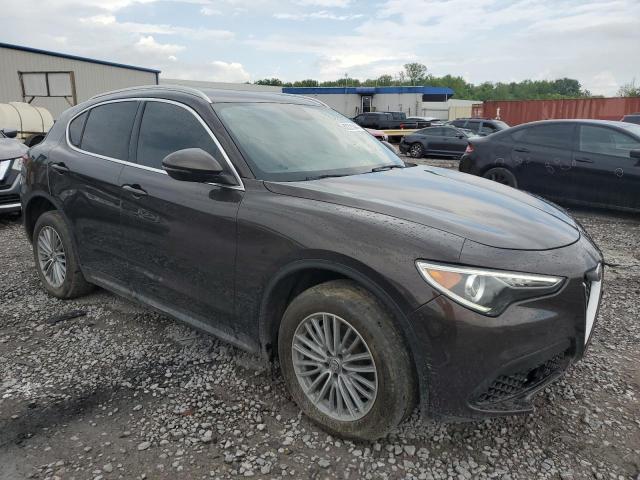 ZASFAKAN7J7B77965 | 2018 Alfa Romeo stelvio