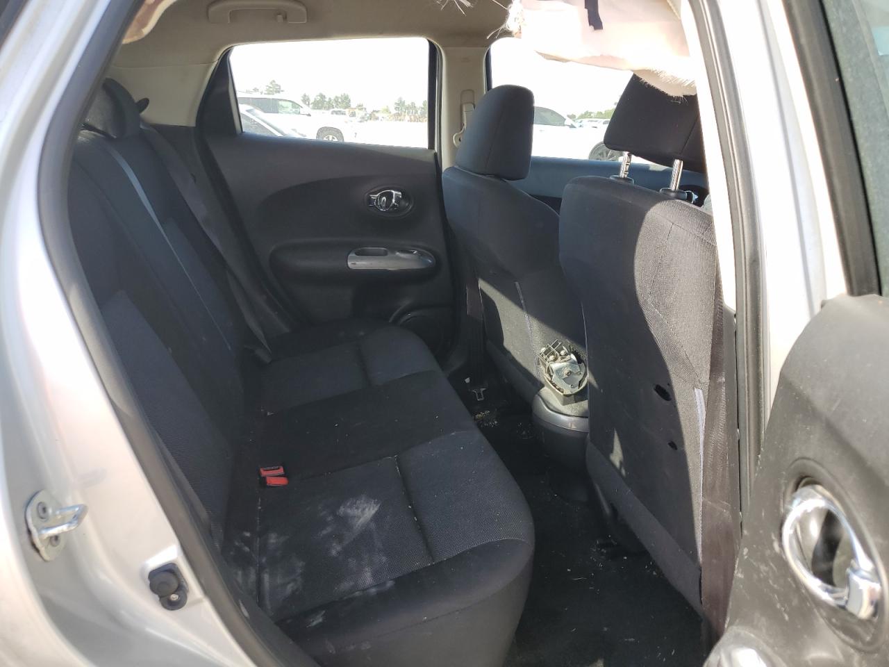 2014 Nissan Juke S VIN: JN8AF5MR8ET454693 Lot: 61166944