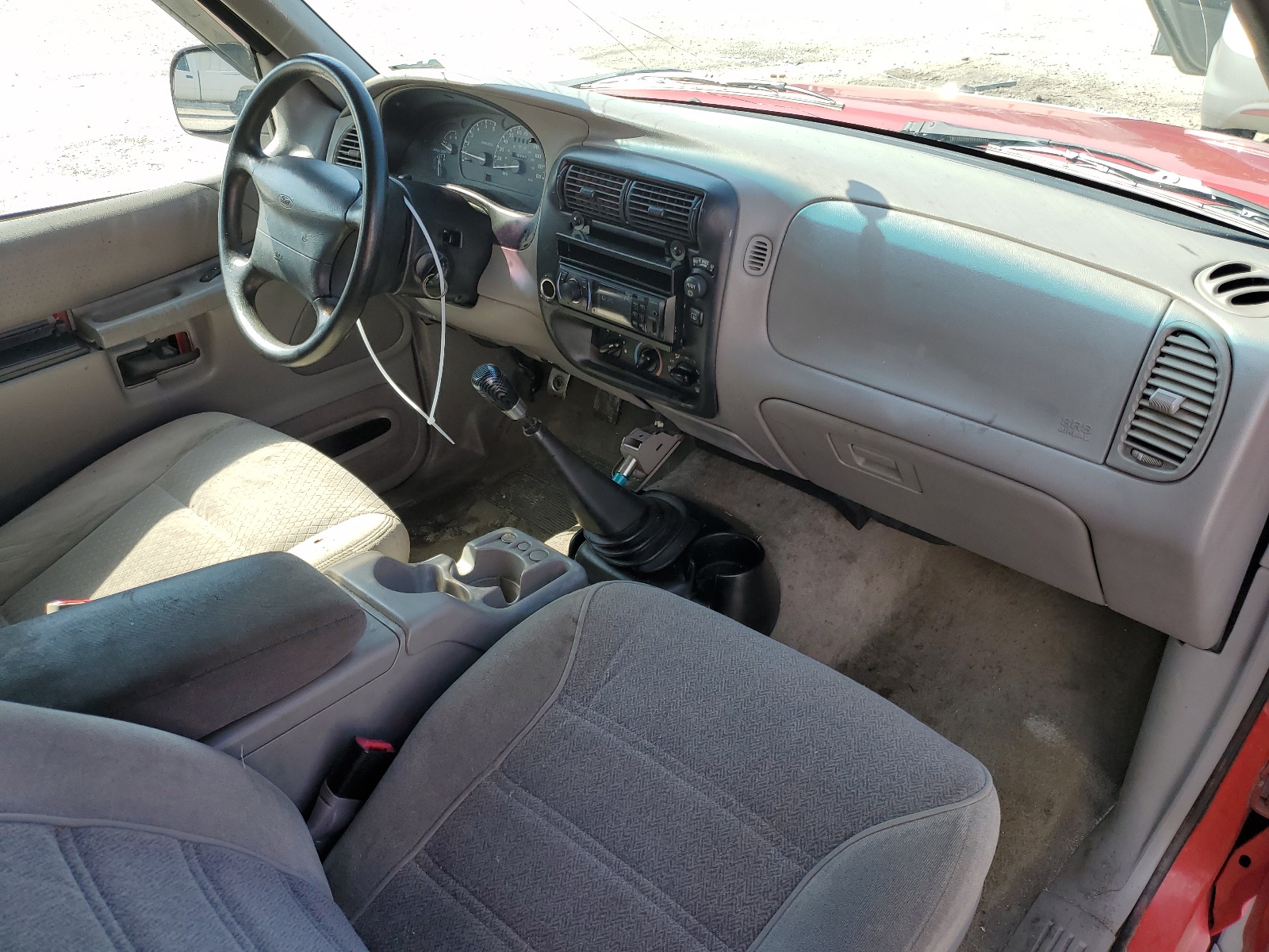 1FMYU22X8WUB90110 1998 Ford Explorer