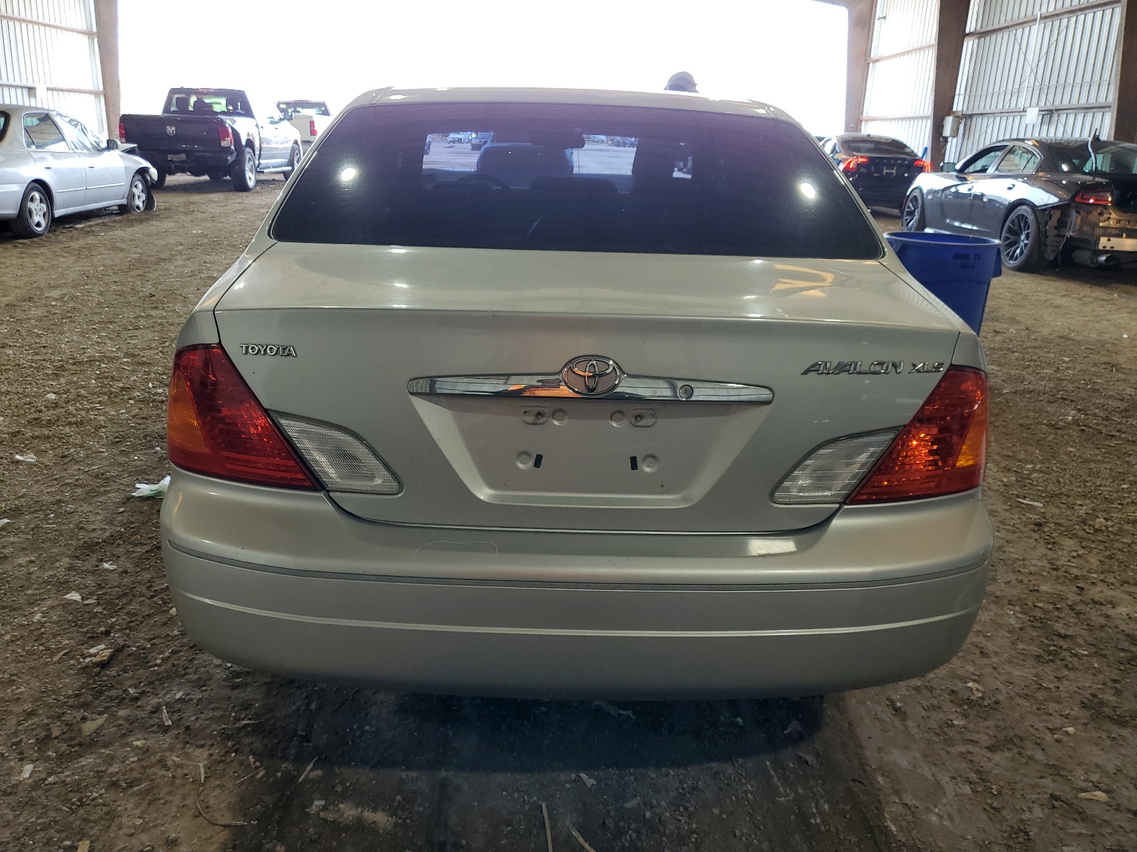 4T1BF28B22U260738 2002 Toyota Avalon Xl