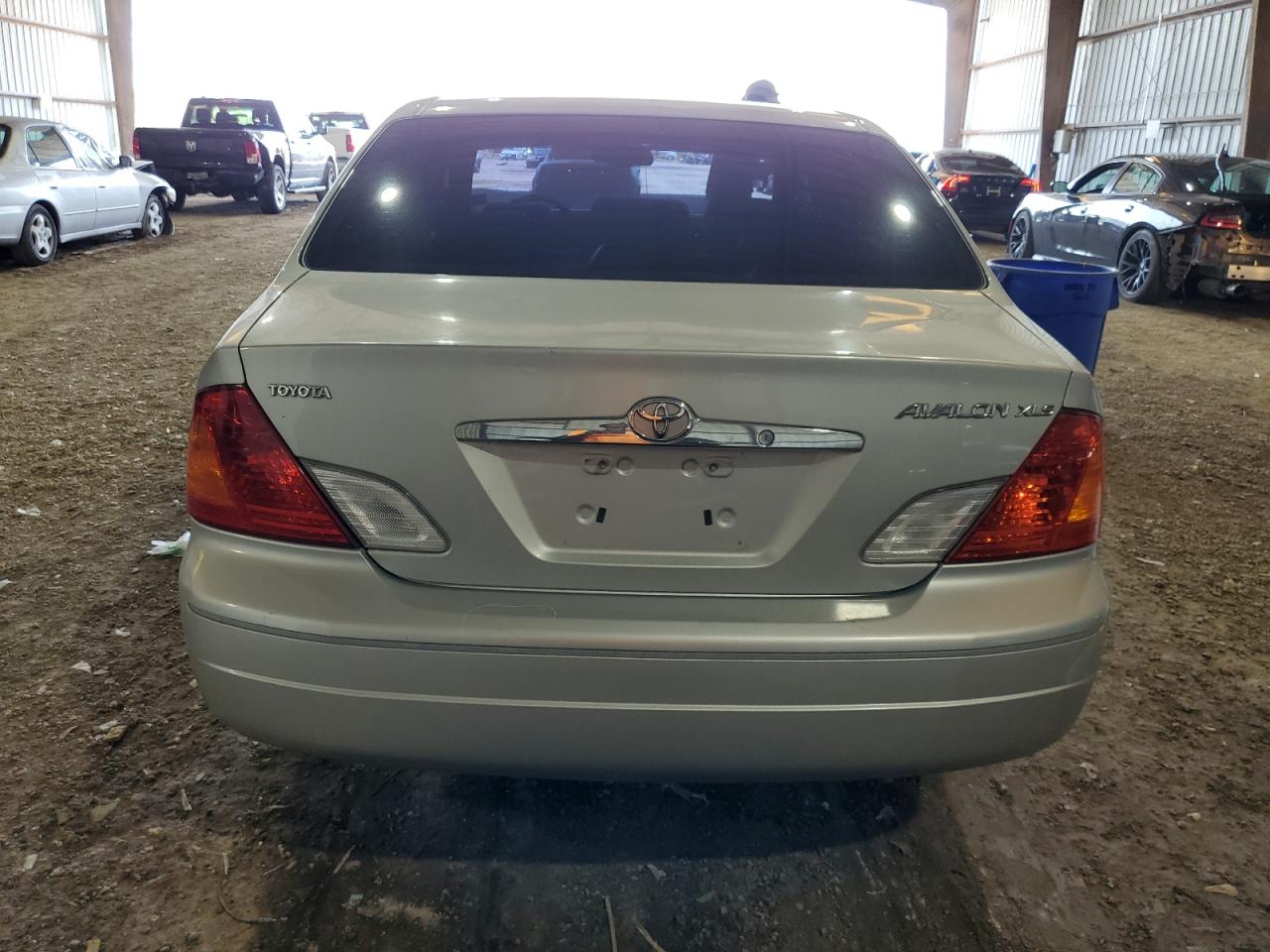 2002 Toyota Avalon Xl VIN: 4T1BF28B22U260738 Lot: 60925724