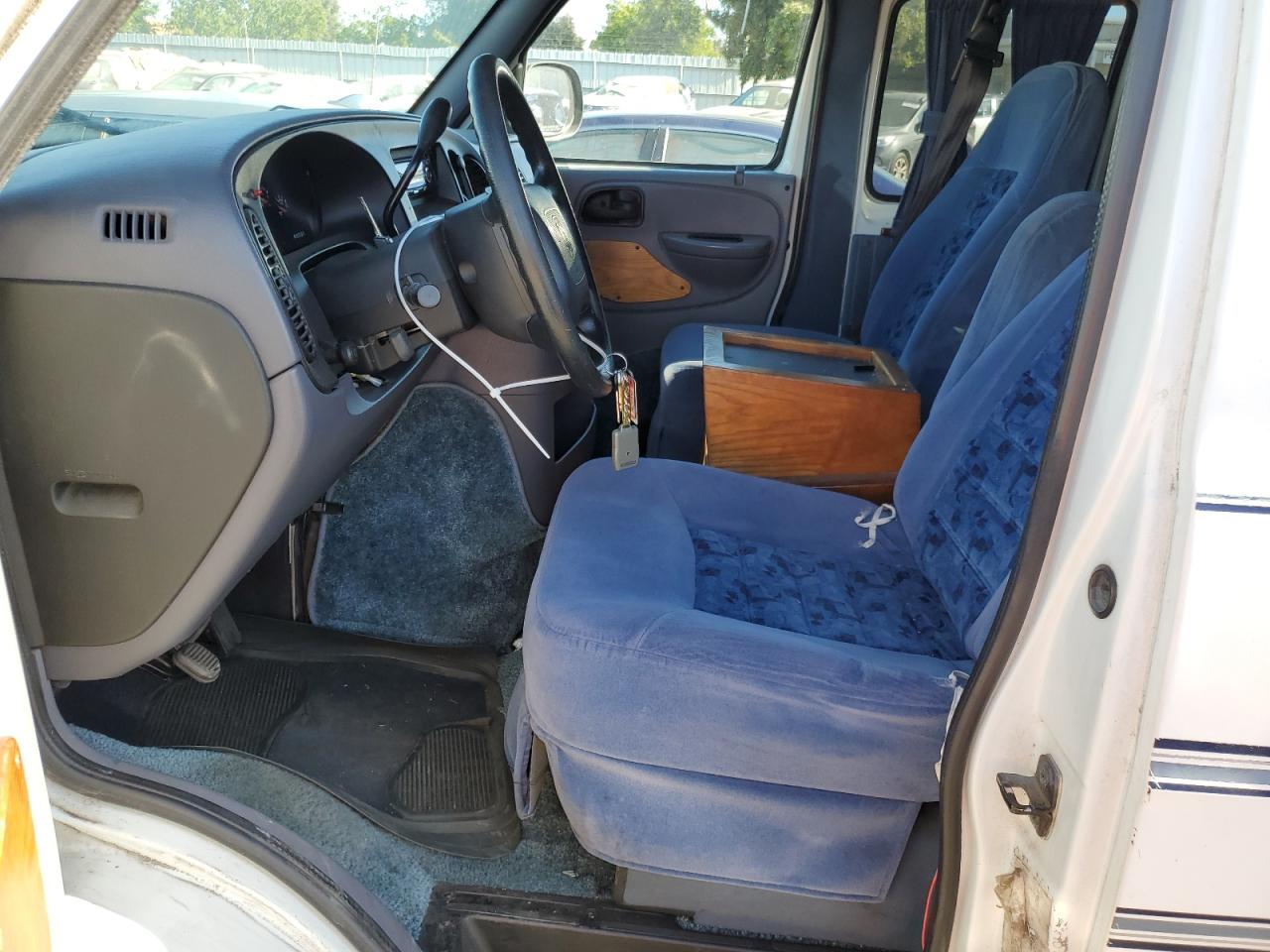 2000 Dodge Ram Van B1500 VIN: 2B6HB11Y4YK129395 Lot: 63708754