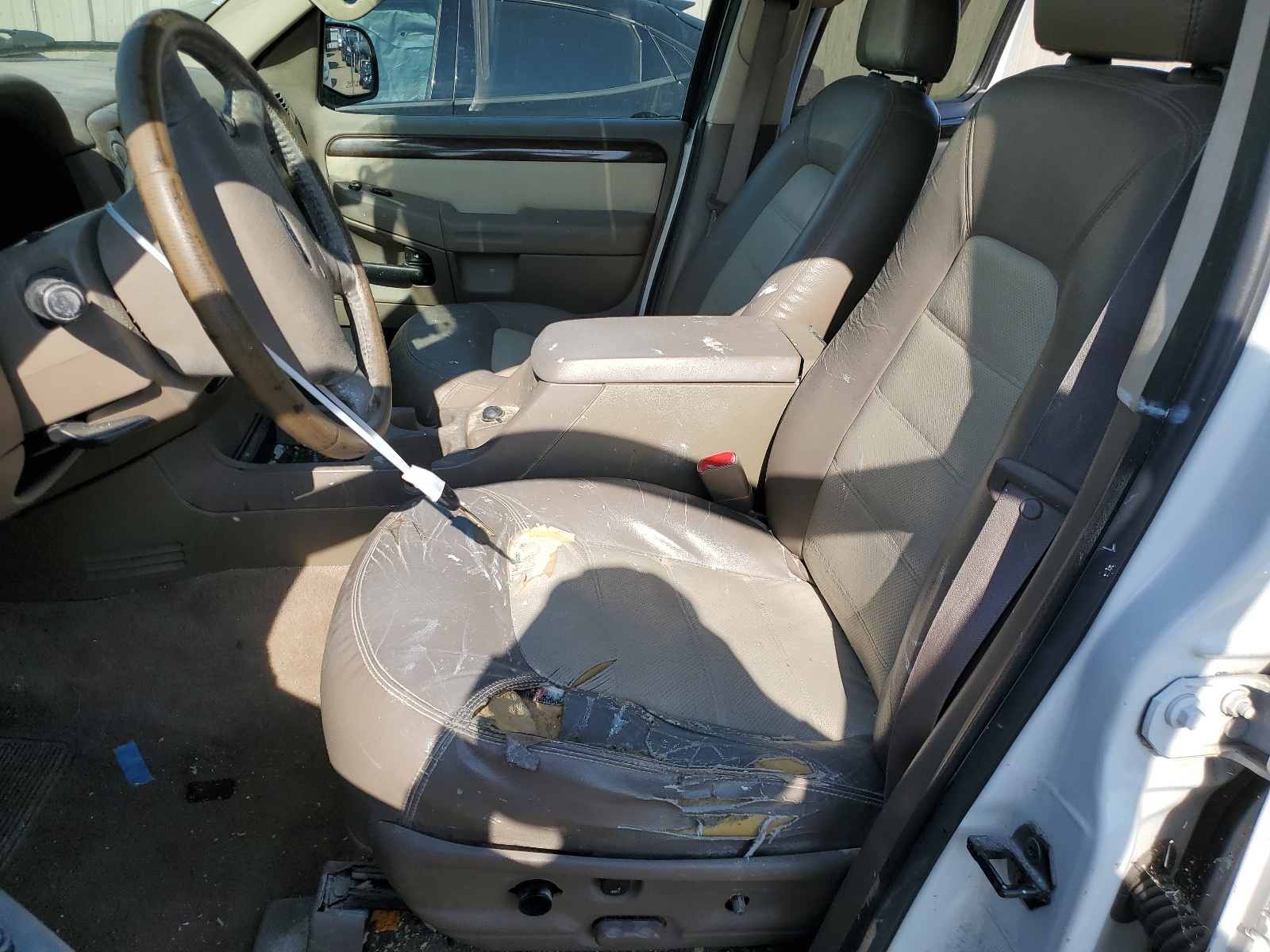 1FMDU64E44ZB05331 2004 Ford Explorer Eddie Bauer