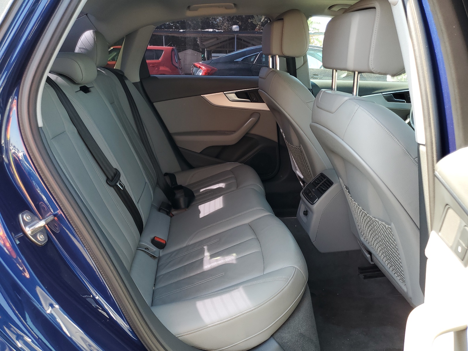 WAUKMAF48JA049324 2018 Audi A4 Premium