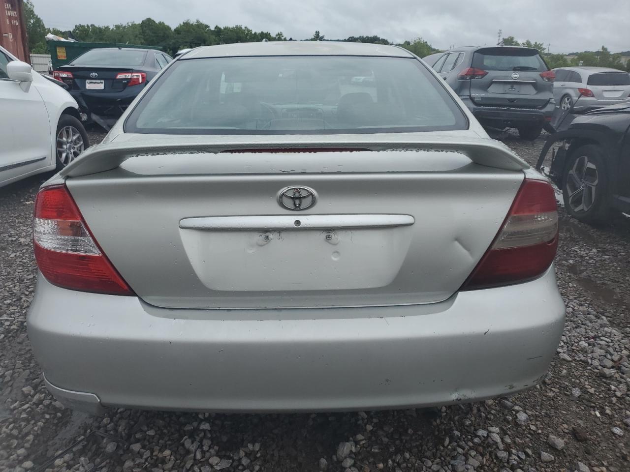2004 Toyota Camry Le VIN: 4T1BE32K44U812986 Lot: 64293244