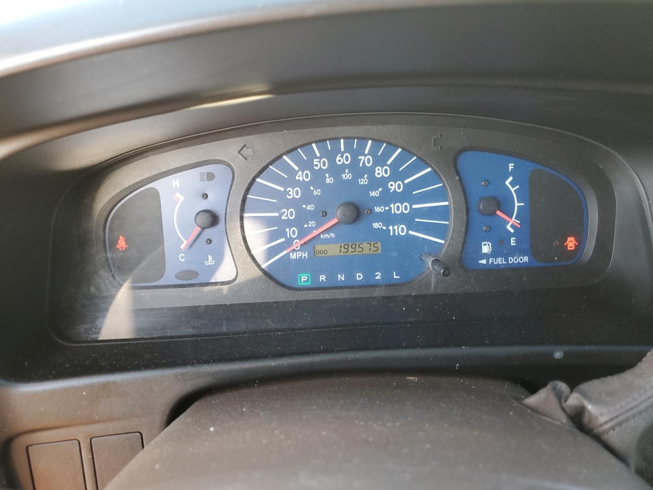 2000 Toyota Sienna Ce VIN: 4T3ZF19C8YU281285 Lot: 65412654