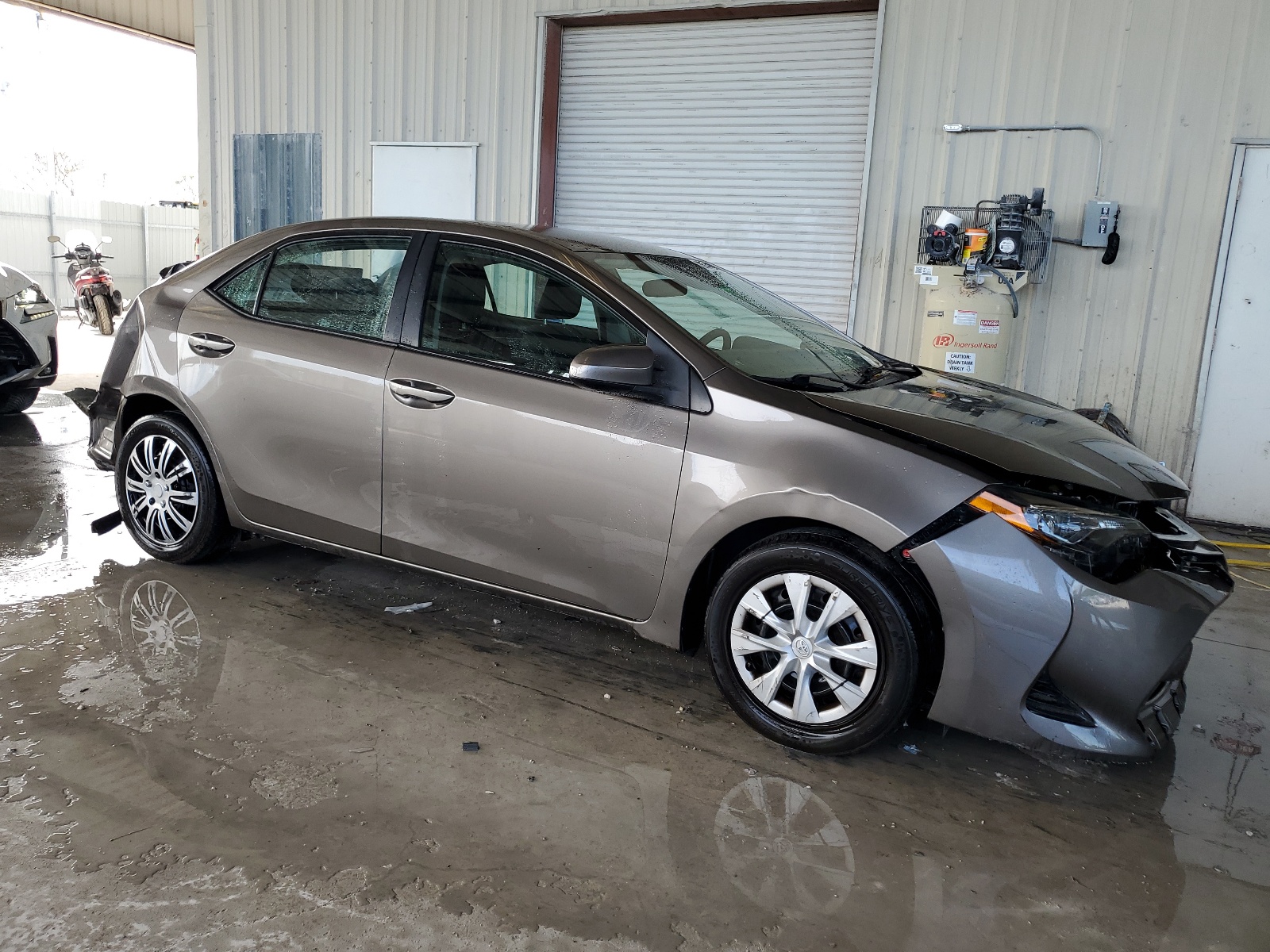 2019 Toyota Corolla L vin: 2T1BURHE0KC186066