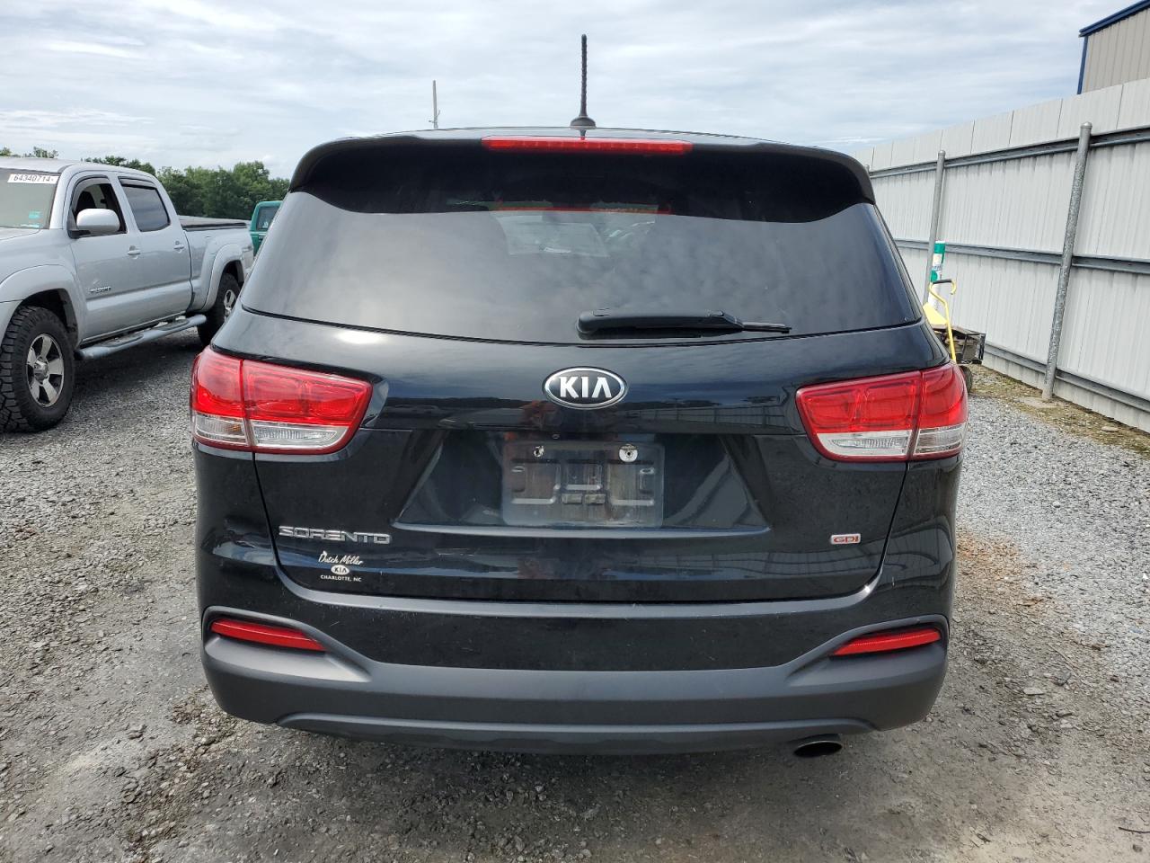 2018 Kia Sorento Lx VIN: 5XYPG4A33JG430420 Lot: 64442824