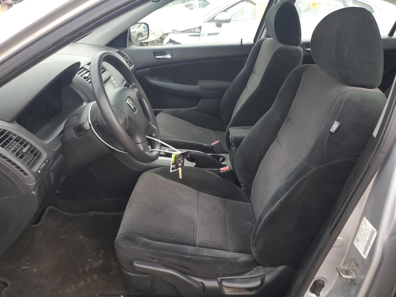 2005 Honda Accord Lx VIN: 1HGCM56445A166565 Lot: 63347714