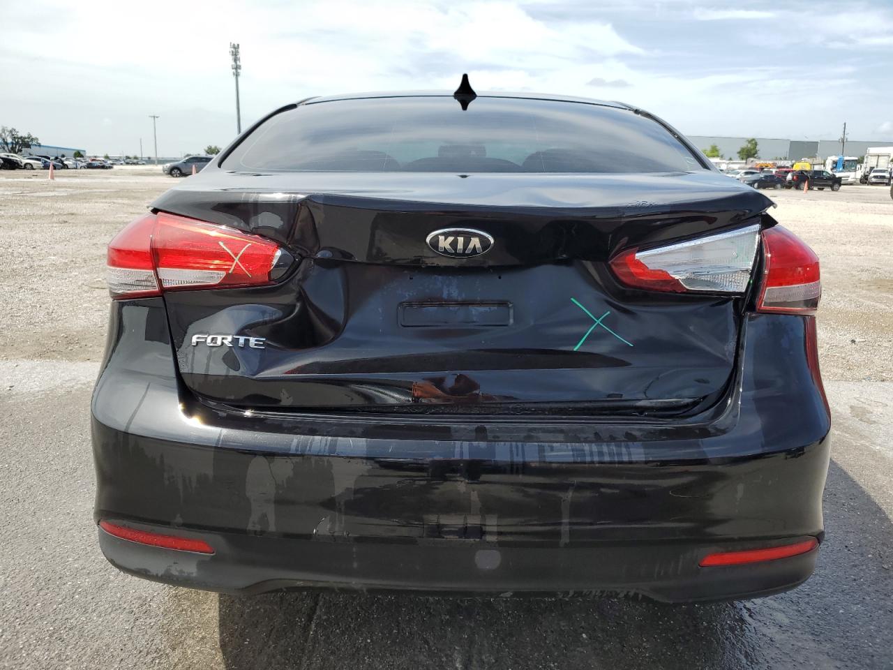2017 Kia Forte Lx VIN: 3KPFK4A7XHE094088 Lot: 64038364