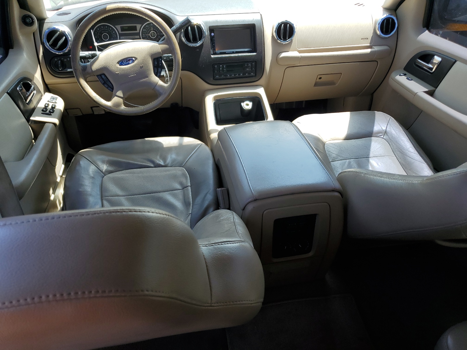 1FMFU17525LB01466 2005 Ford Expedition Eddie Bauer