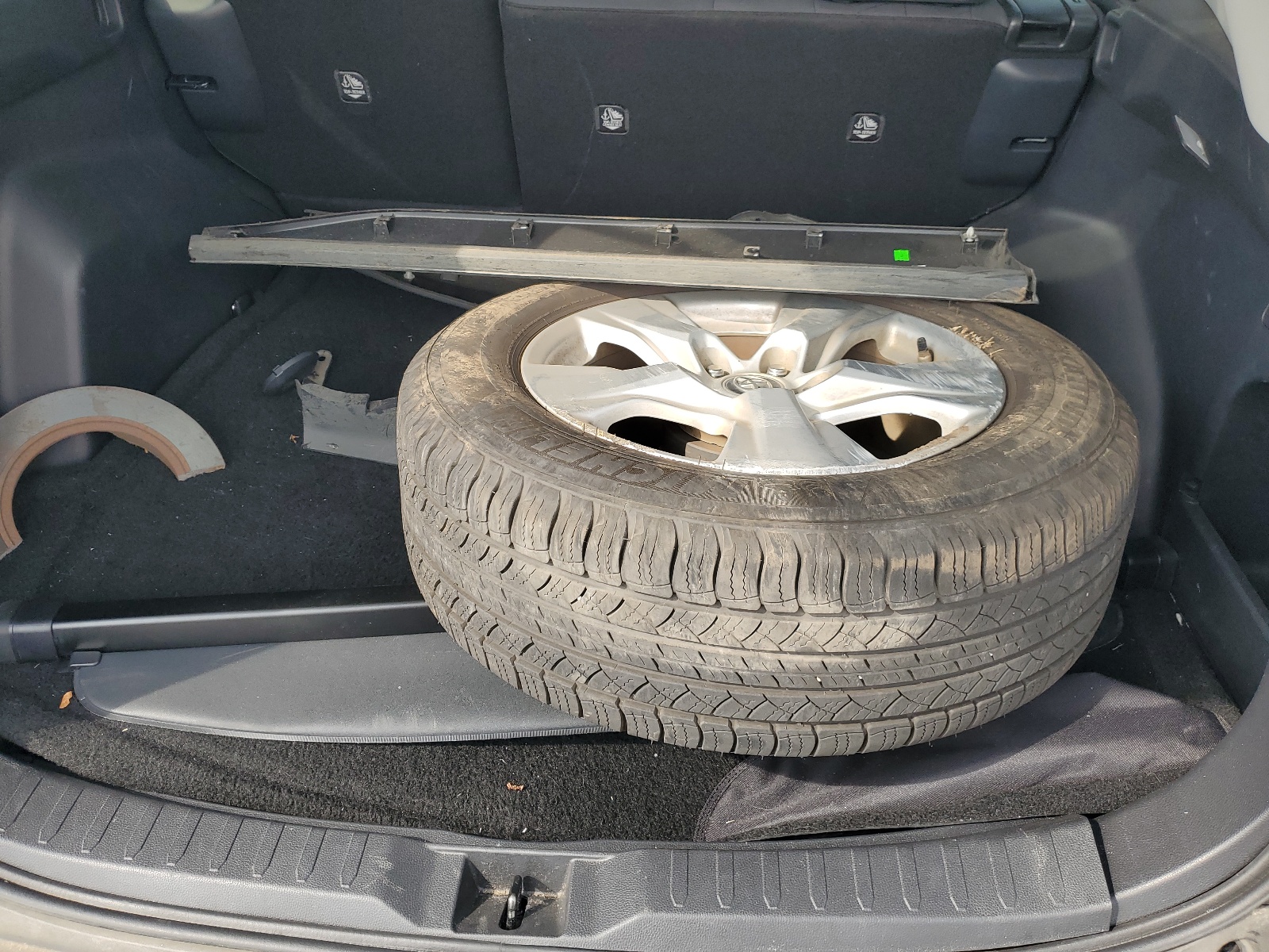 2T3W1RFVXKC020108 2019 Toyota Rav4 Xle