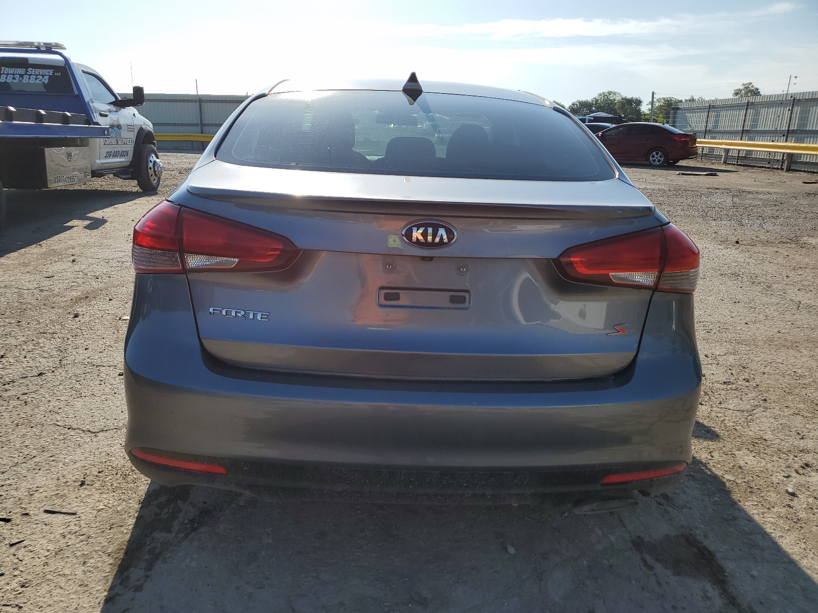 3KPFL4A7XJE224924 2018 Kia Forte Lx