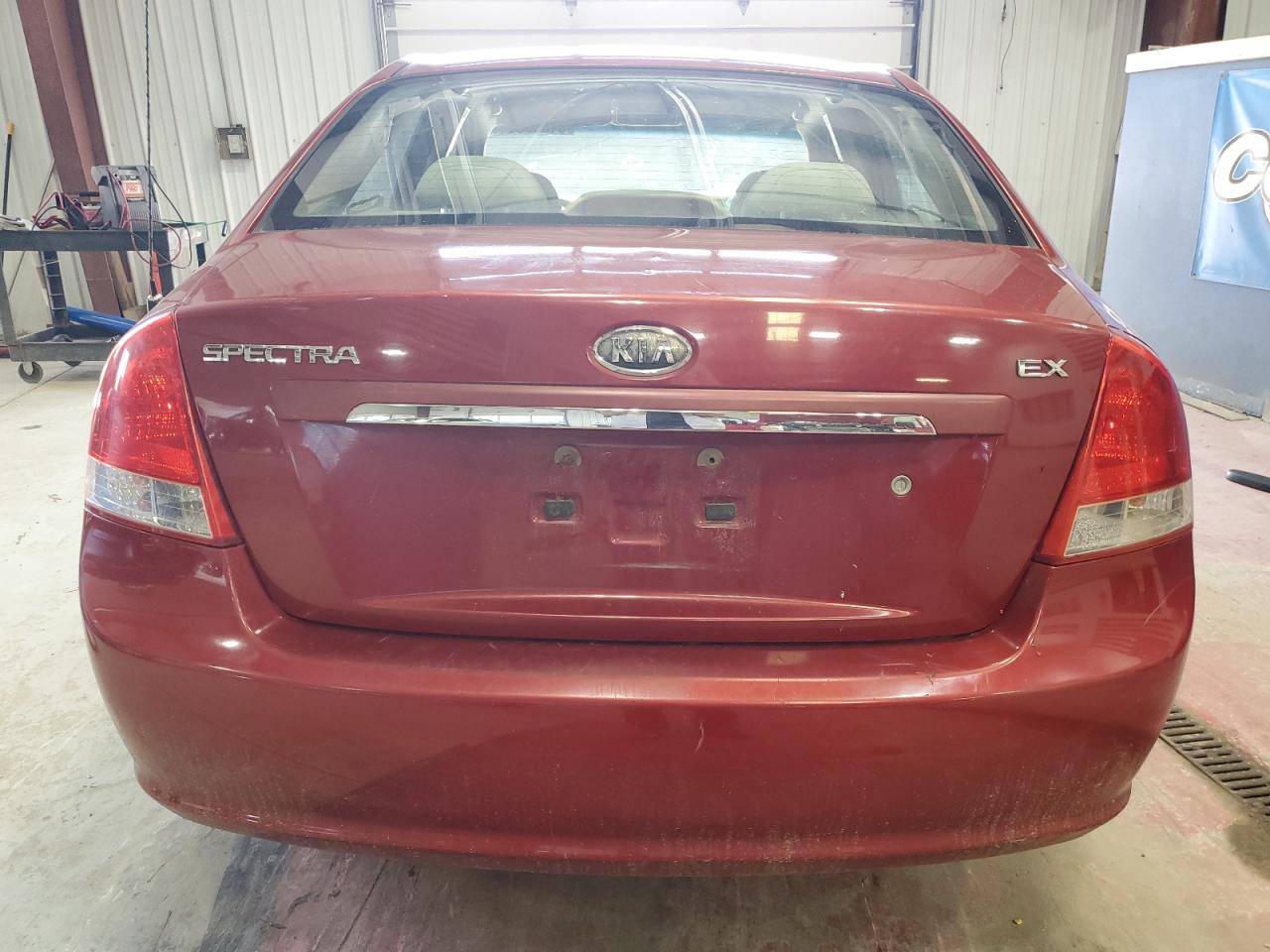 2008 Kia Spectra Ex VIN: KNAFE122385581747 Lot: 61330814