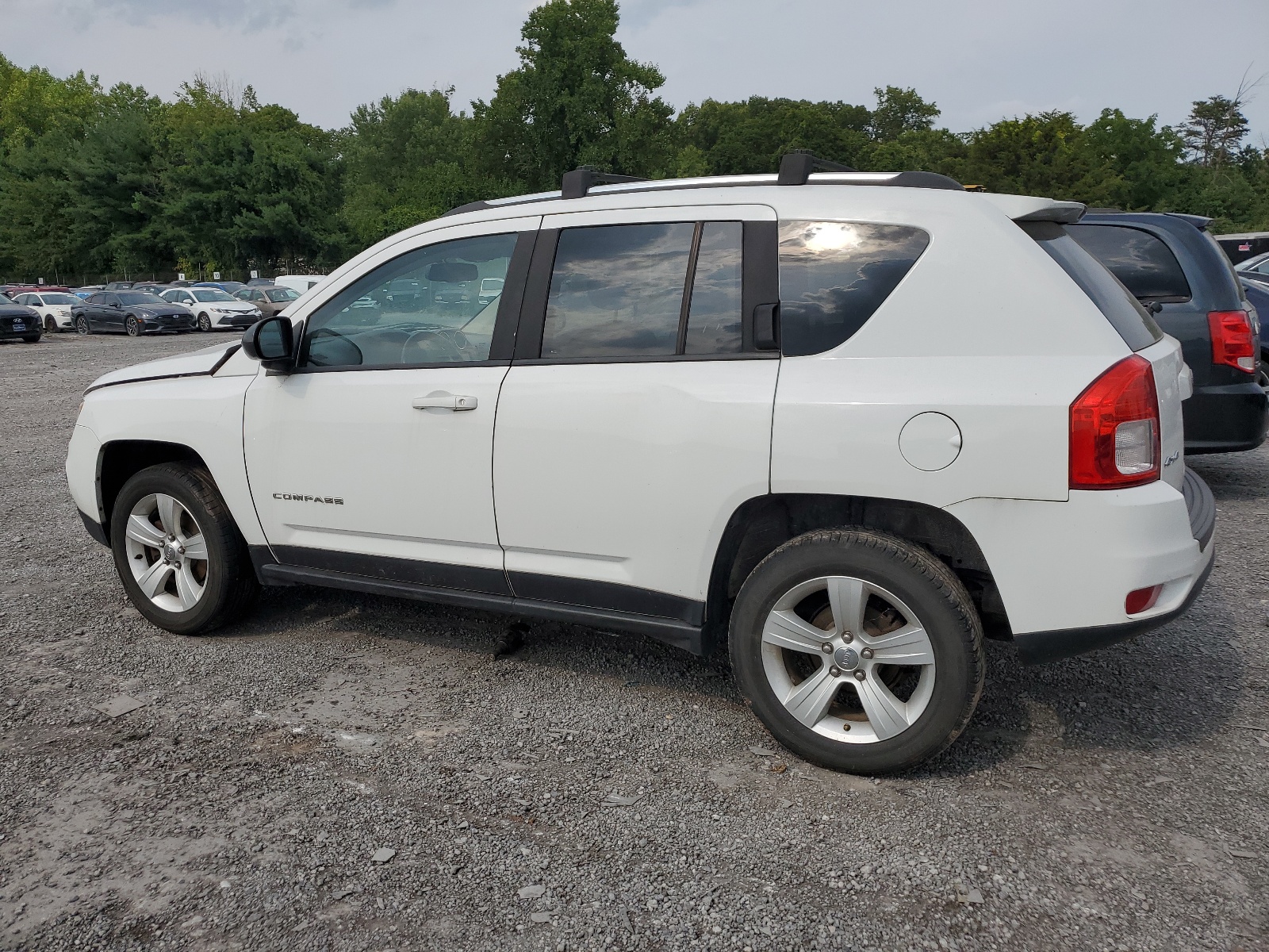 2013 Jeep Compass Latitude vin: 1C4NJDEB9DD246242