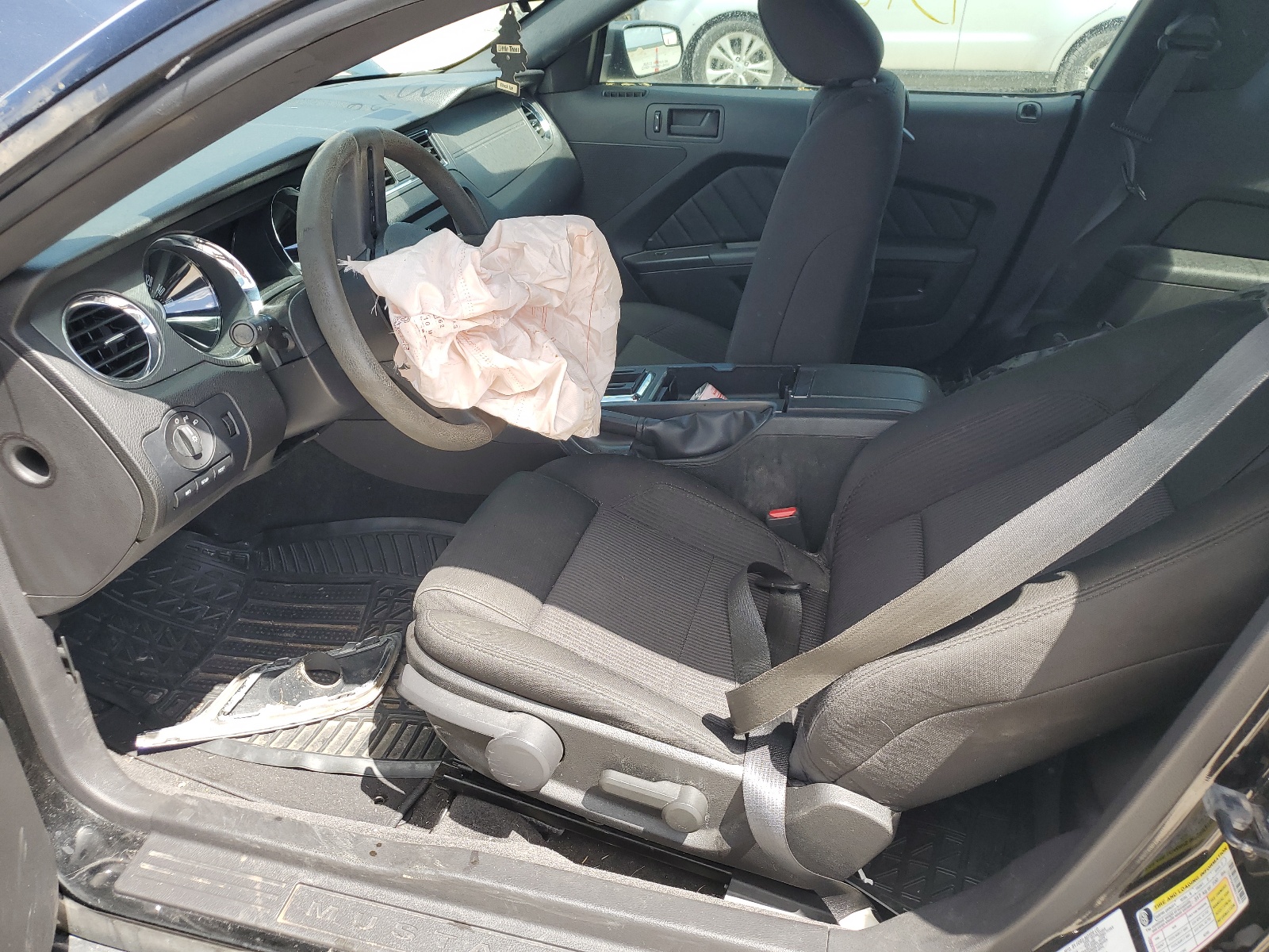 1ZVBP8AM9B5114957 2011 Ford Mustang