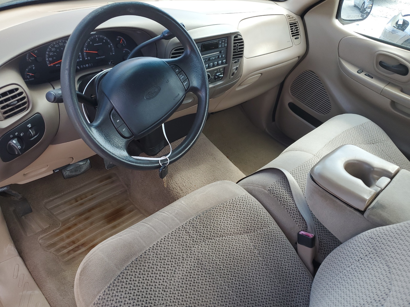 1FTRF17W9XNC04119 1999 Ford F150