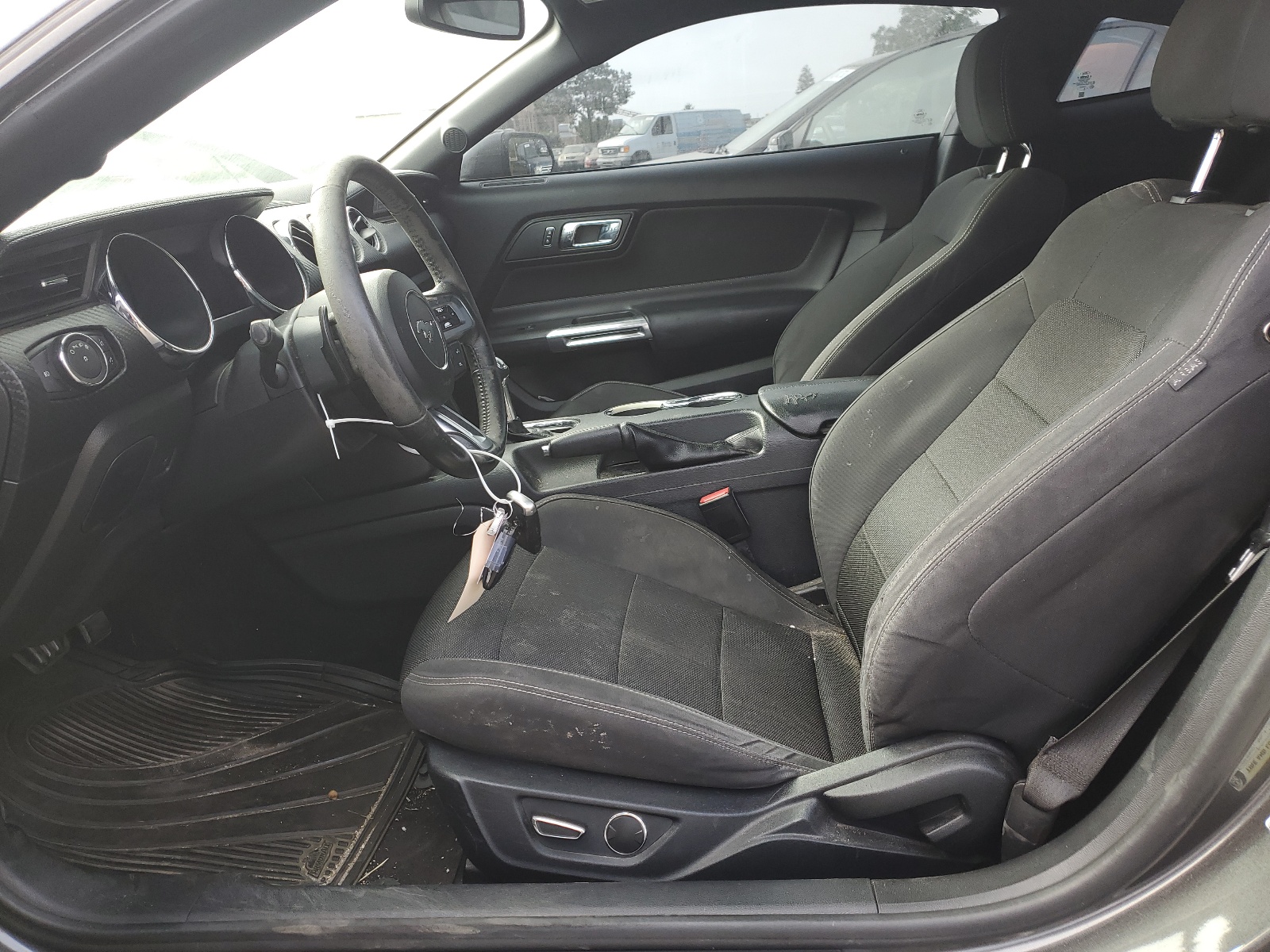 1FA6P8AMXG5275125 2016 Ford Mustang