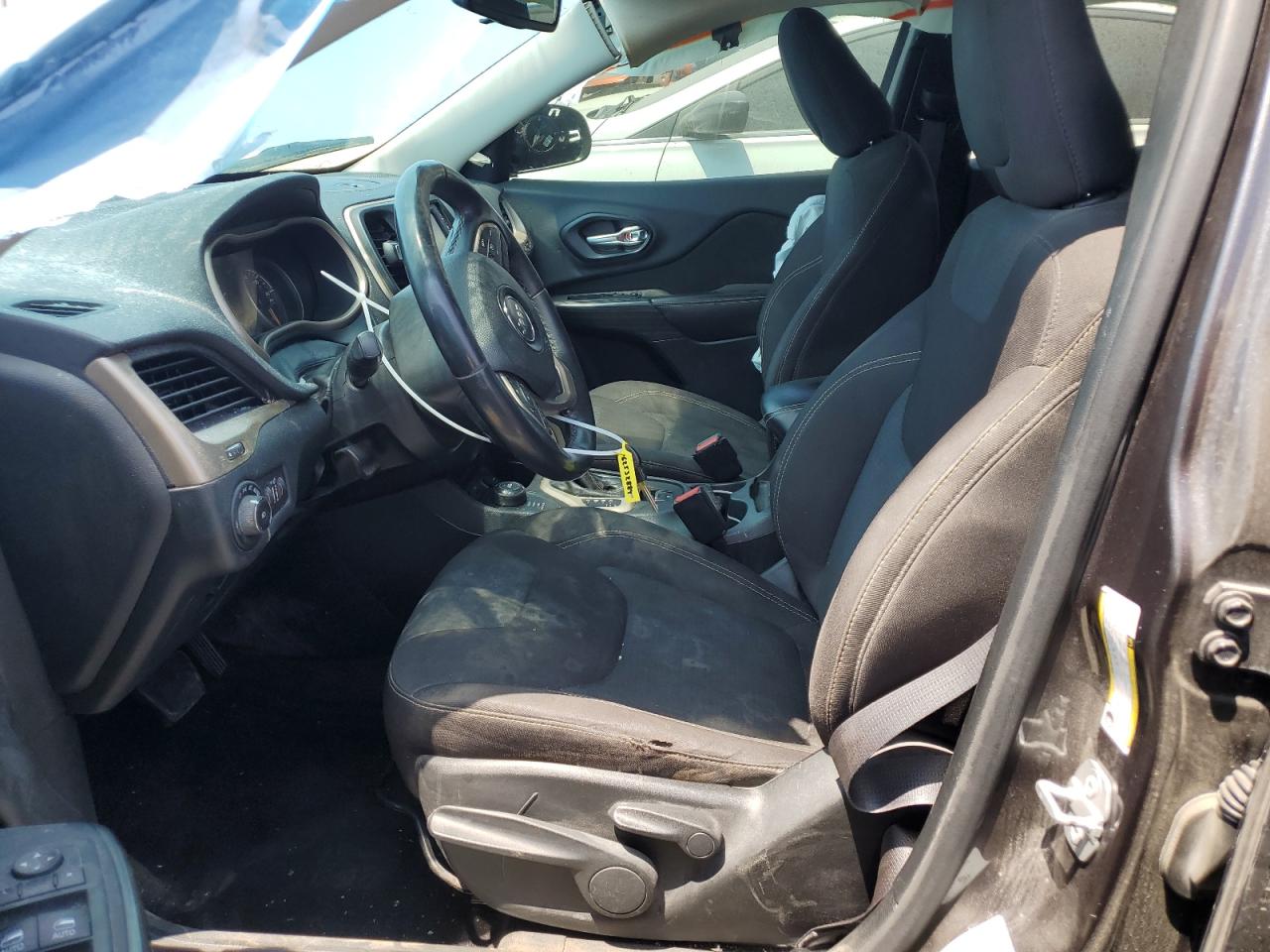 2016 Jeep Cherokee Latitude VIN: 1C4PJMCS1GW213532 Lot: 62532884