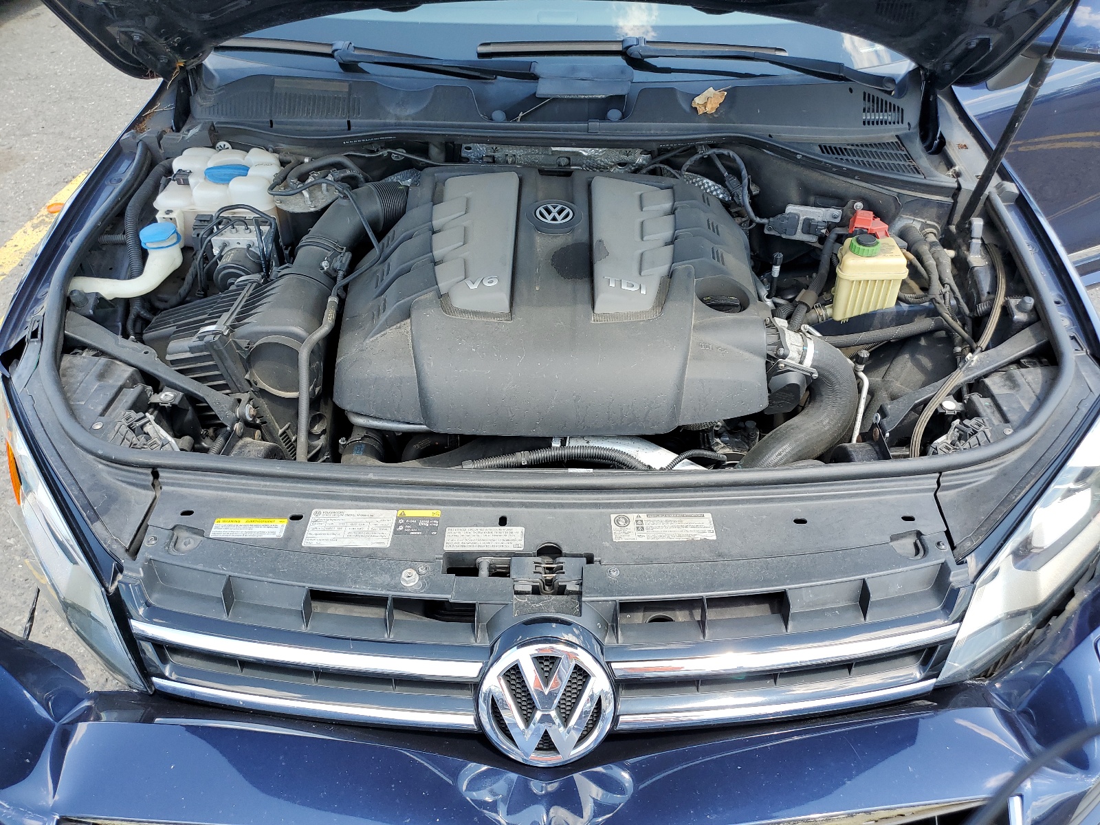 WVGDP9BP9ED007987 2014 Volkswagen Touareg Tdi