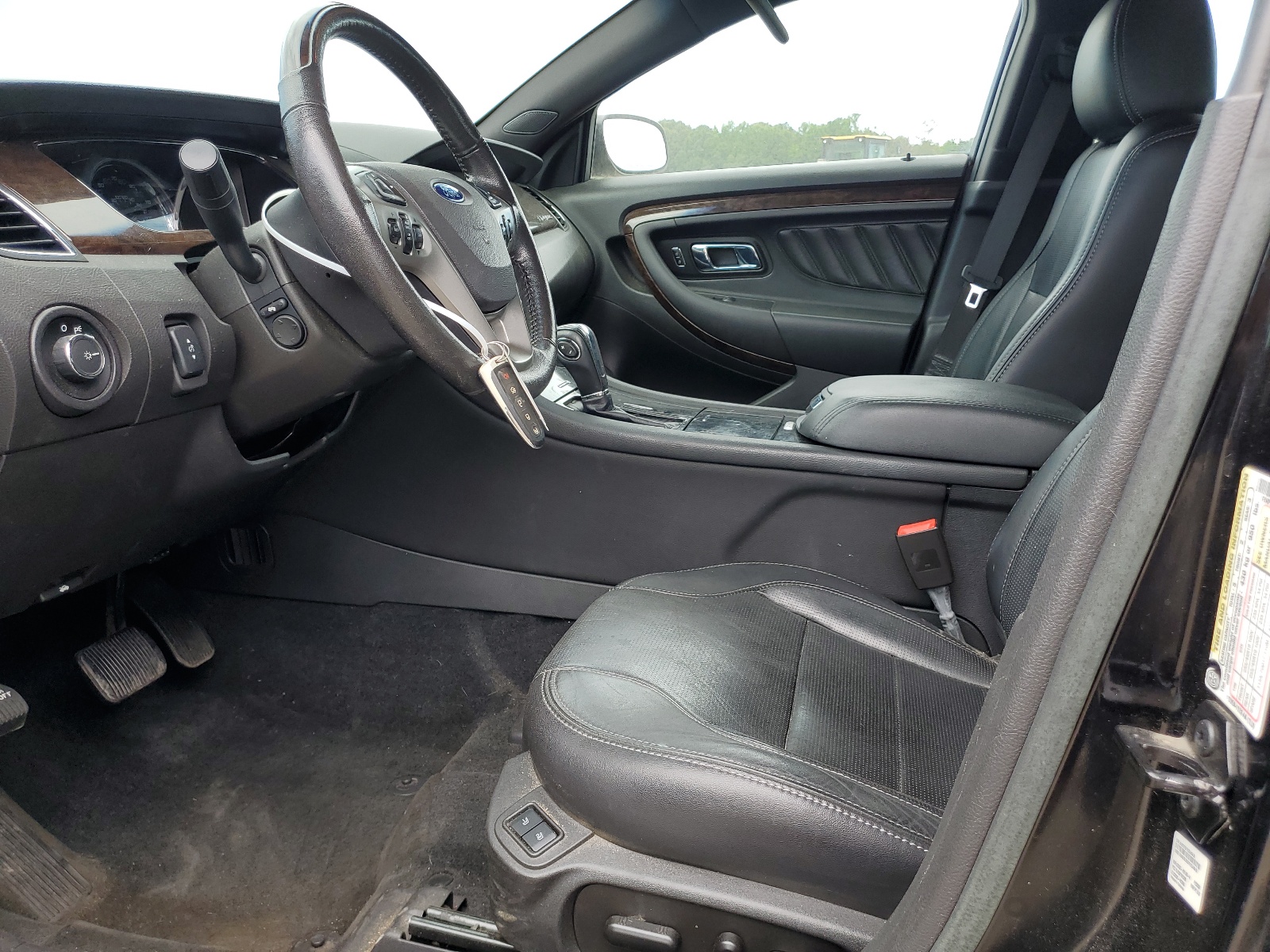 1FAHP2F89HG111646 2017 Ford Taurus Limited