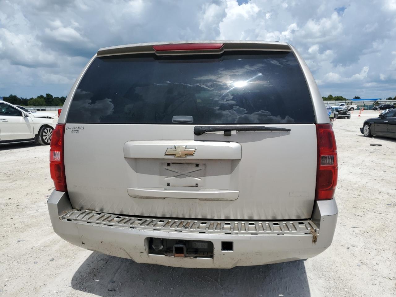 2008 Chevrolet Suburban C1500 Ls VIN: 1GNFC16038R126611 Lot: 61381944