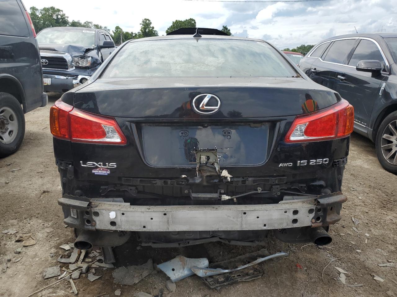 2010 Lexus IS - Image 6