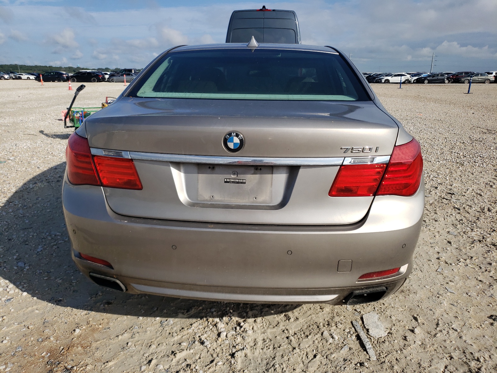 WBAKA83589CY34893 2009 BMW 750 I