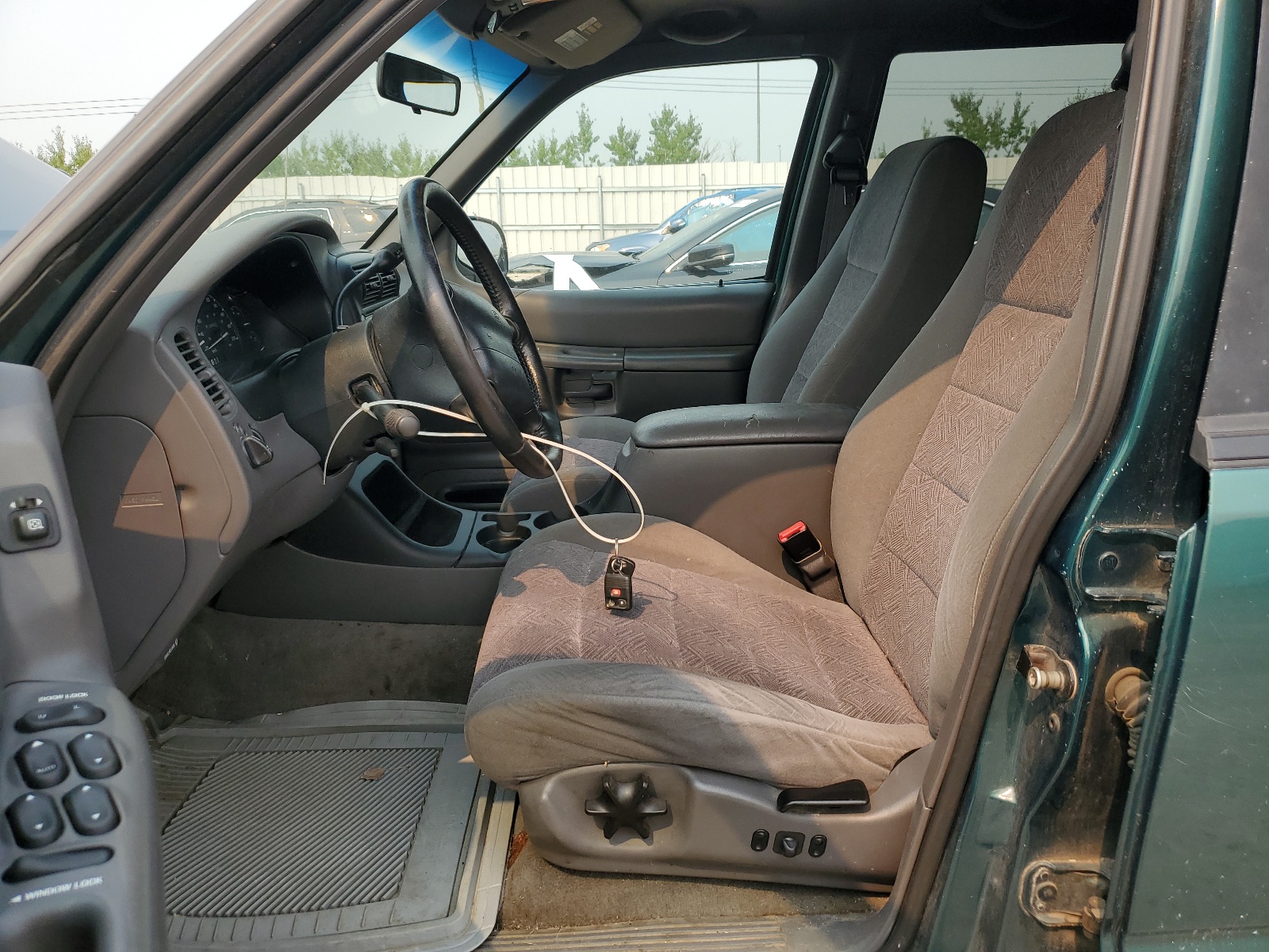 1FMZU34EXXZB54851 1999 Ford Explorer