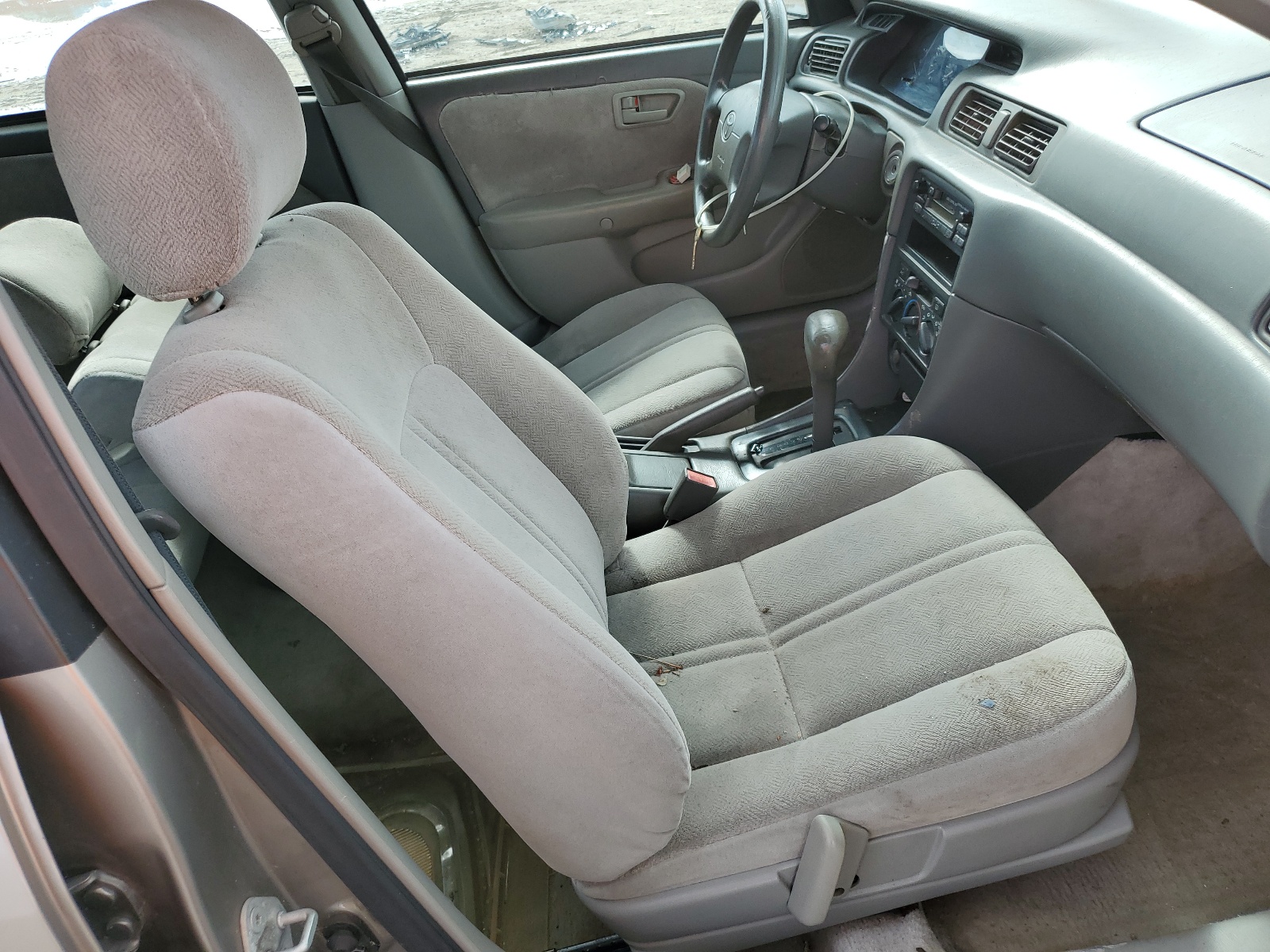 4T1BG22K8XU538863 1999 Toyota Camry Ce