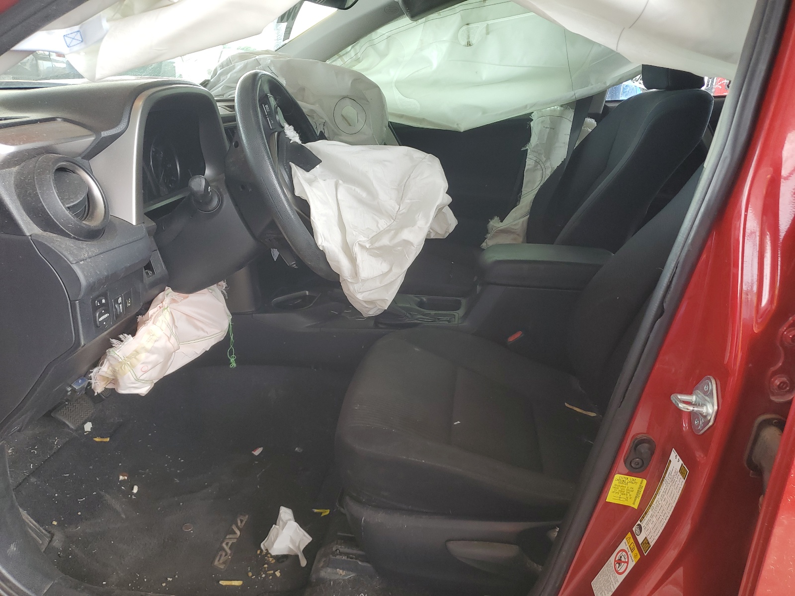 JTMZFREV9HJ118584 2017 Toyota Rav4 Le