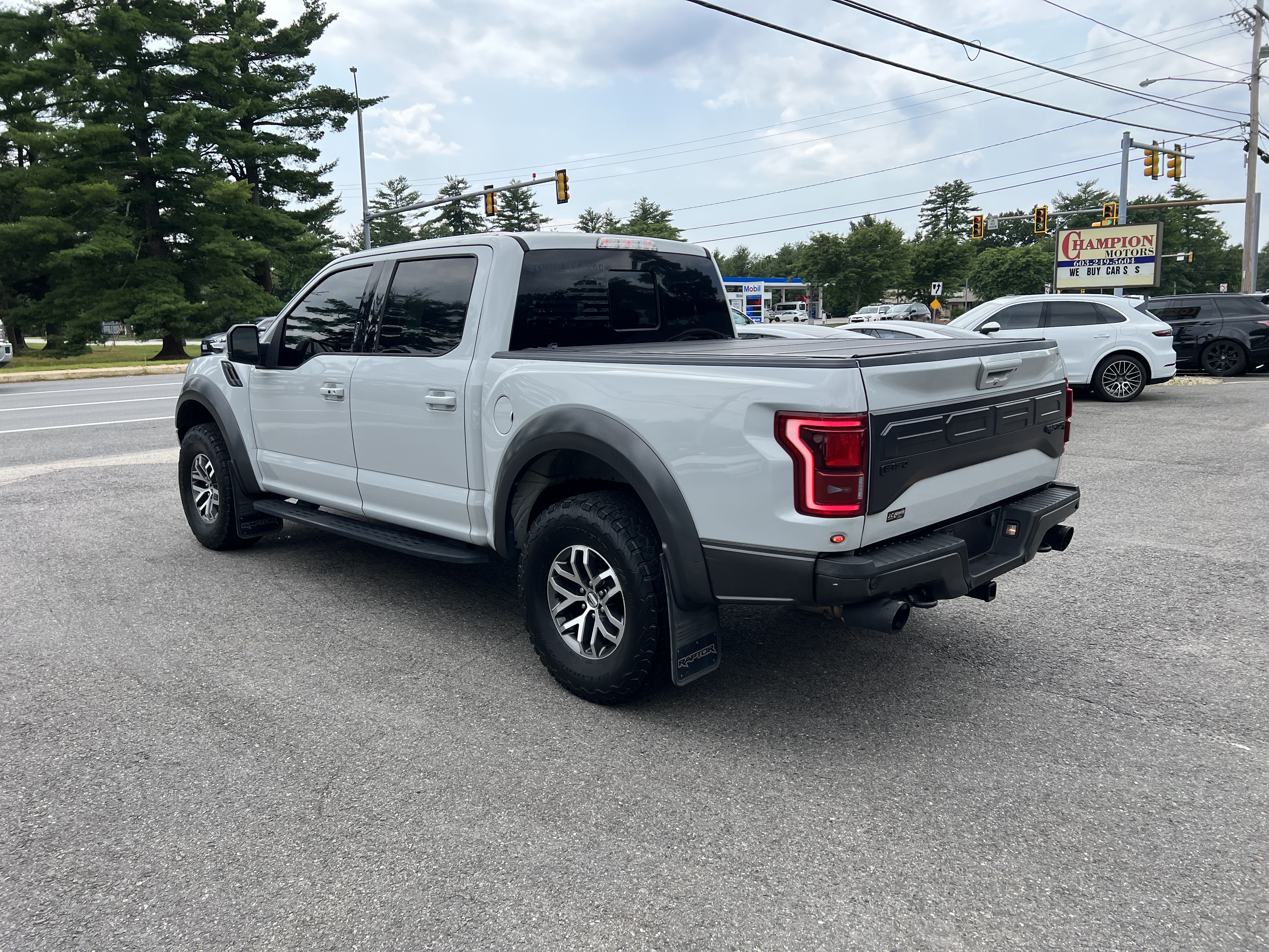 2017 Ford F150 Raptor vin: 1FTFW1RG3HFC77748