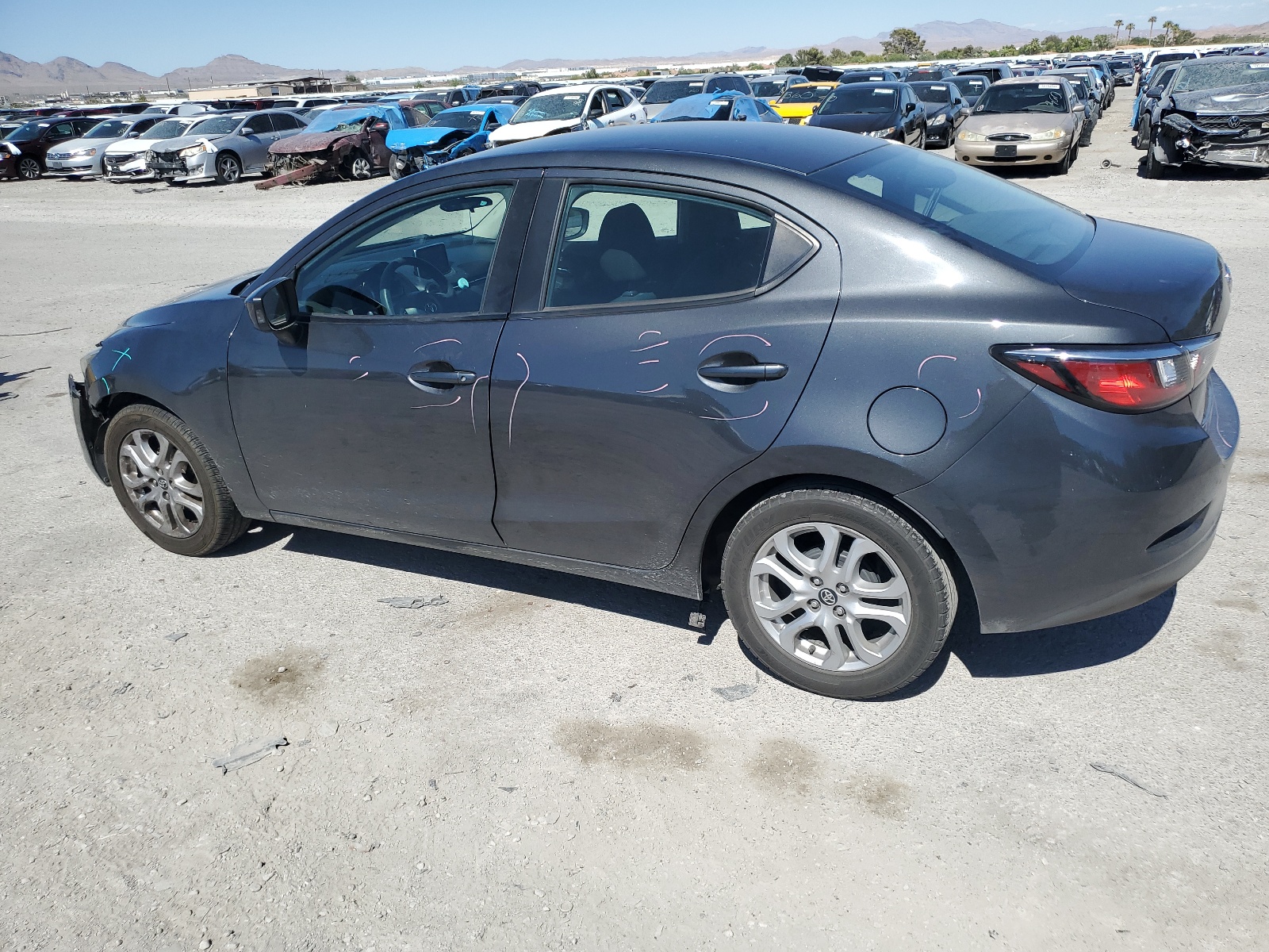 2017 Toyota Yaris Ia vin: 3MYDLBYV4HY178744