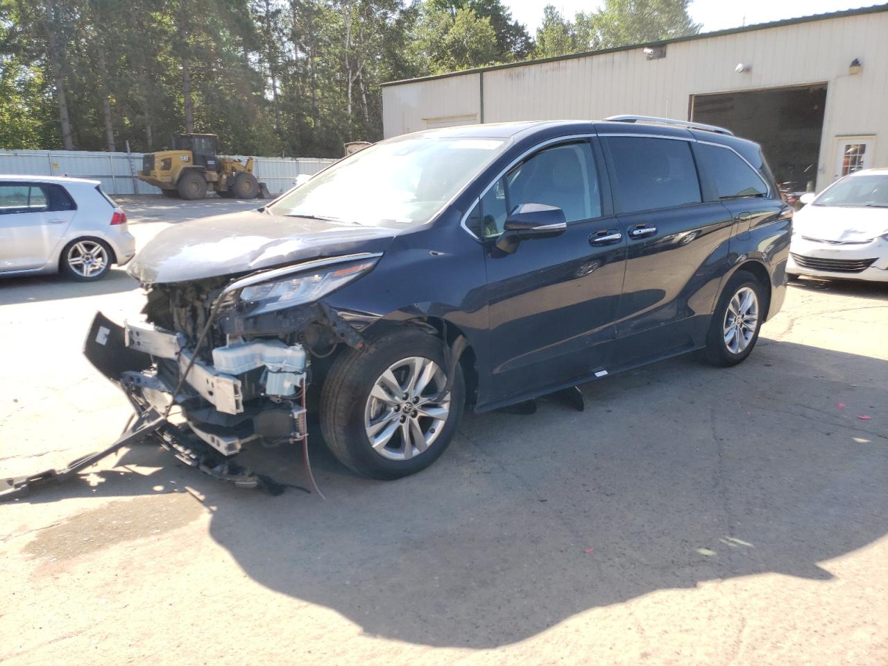 5TDZSKFC8NS040670 2022 TOYOTA SIENNA - Image 1