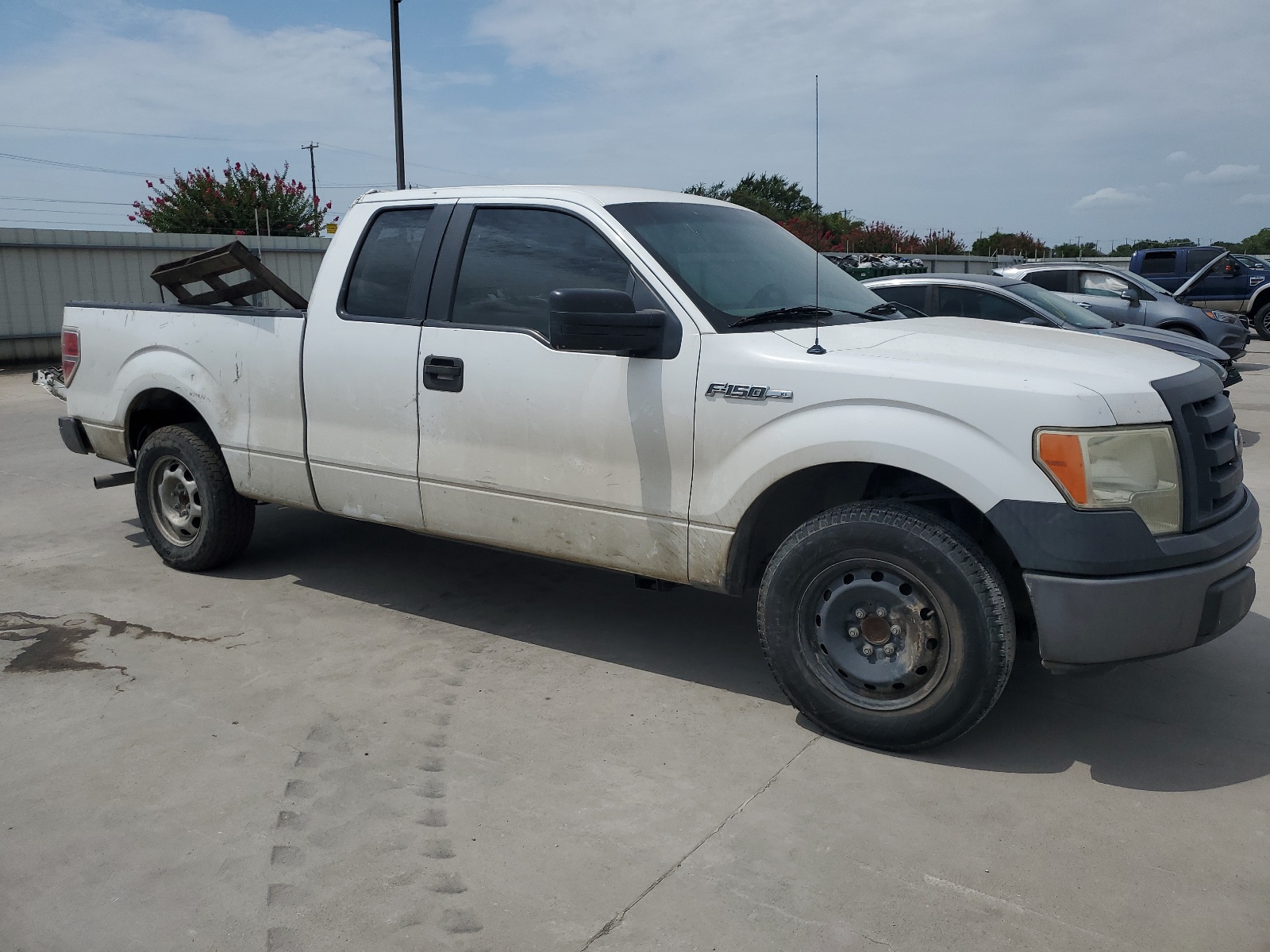 2012 Ford F150 Super Cab vin: 1FTEX1CM9CFB96527