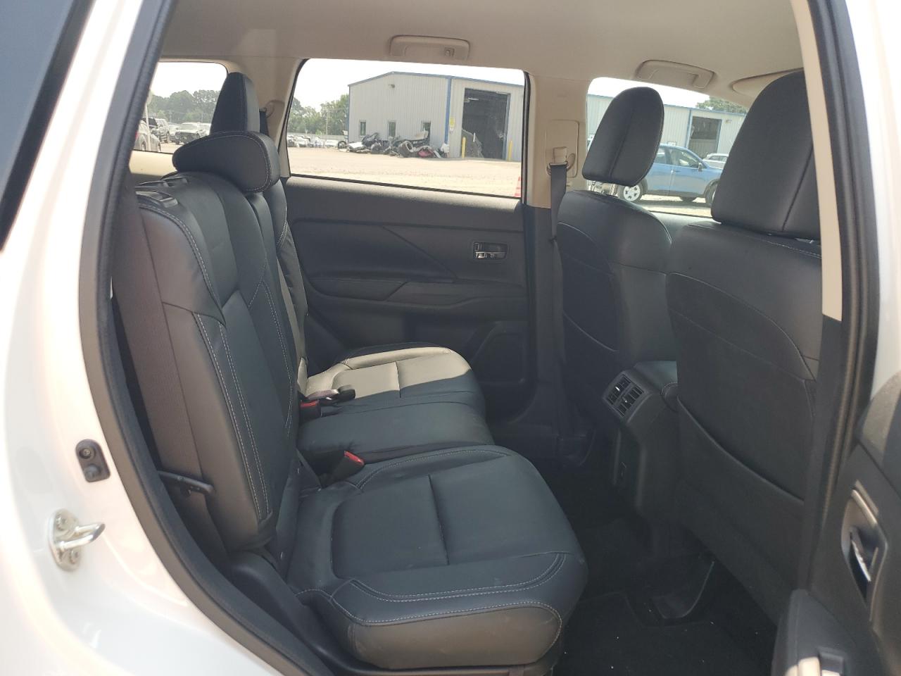 2020 Mitsubishi Outlander Se VIN: JA4AD3A34LZ010205 Lot: 63215324