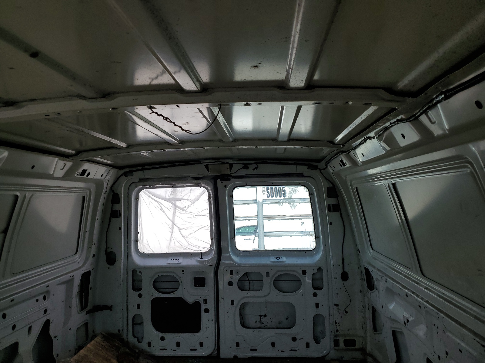 1FTNE24W33HA35025 2003 Ford Econoline E250 Van