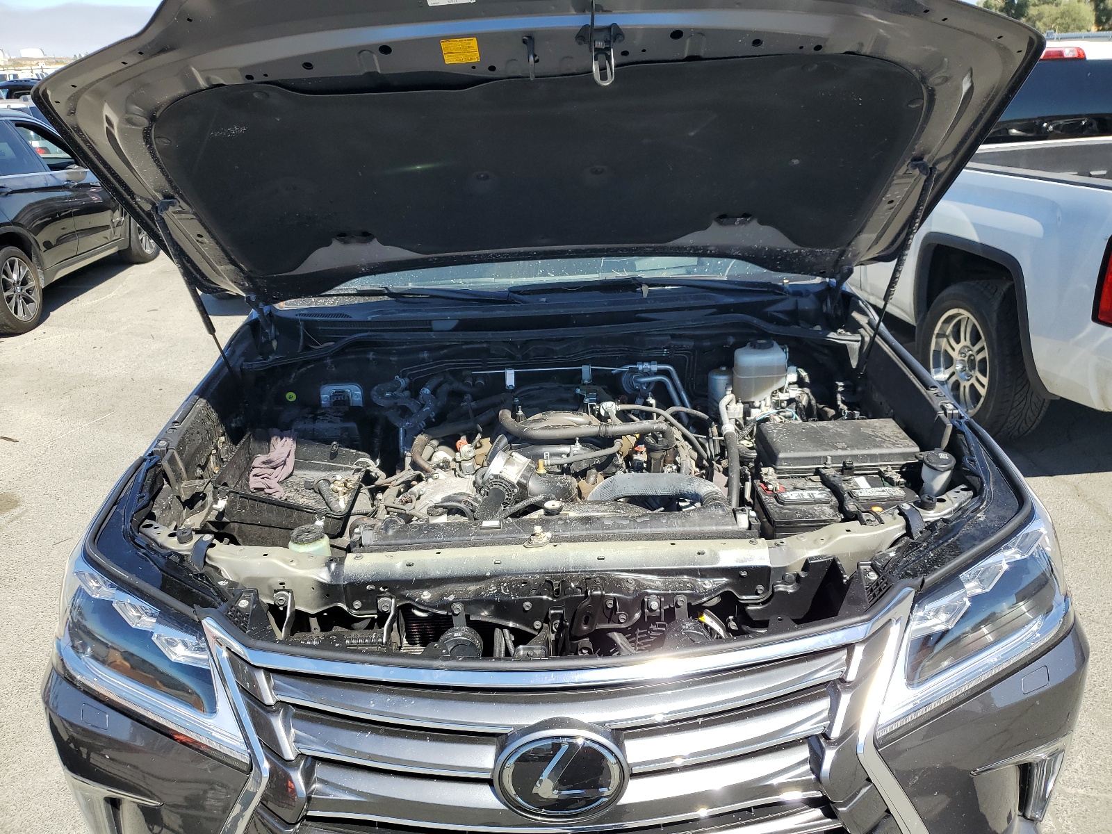 JTJHY7AX0J4254556 2018 Lexus Lx 570