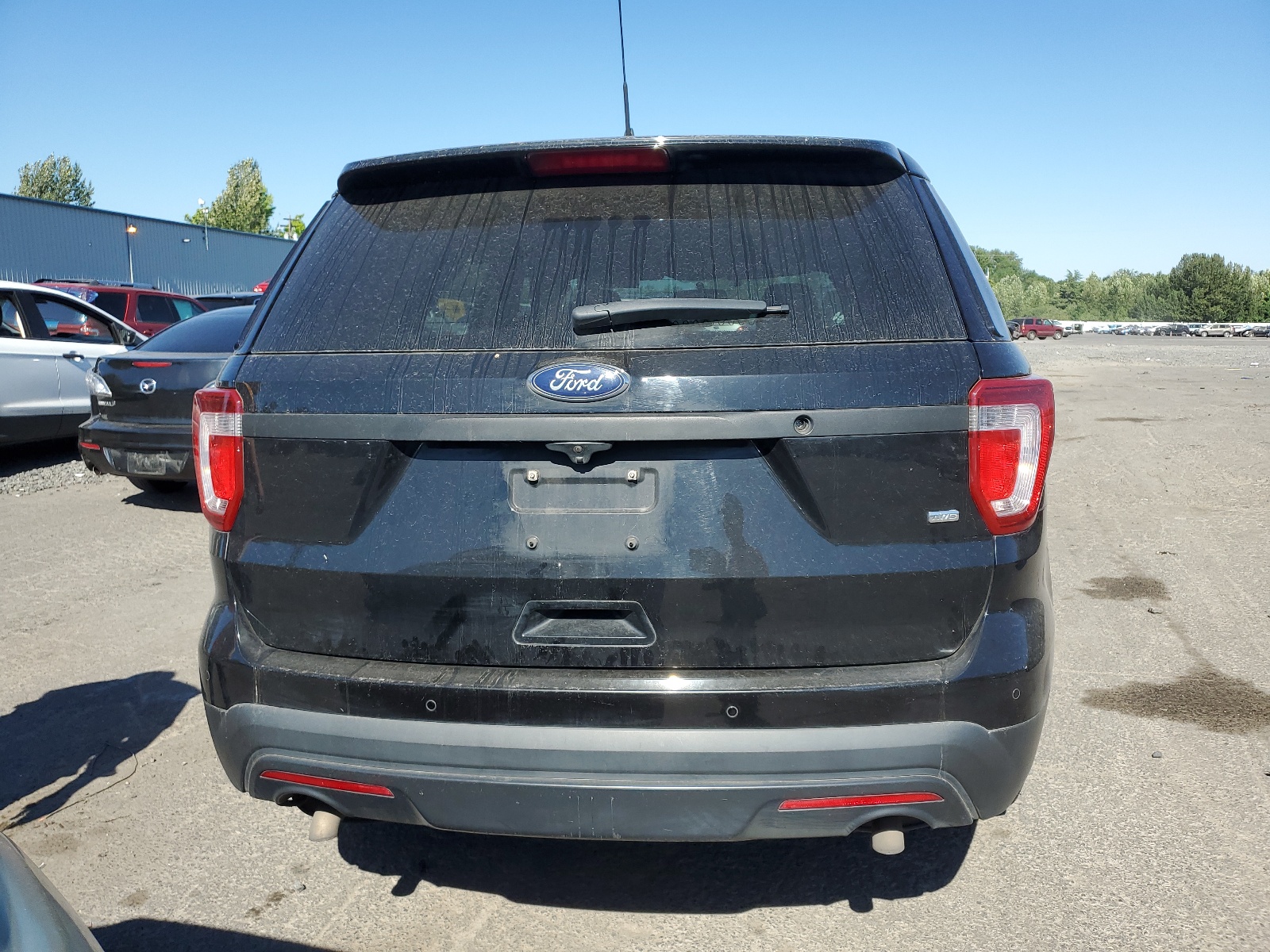 2017 Ford Explorer Police Interceptor vin: 1FM5K8AR3HGC63402