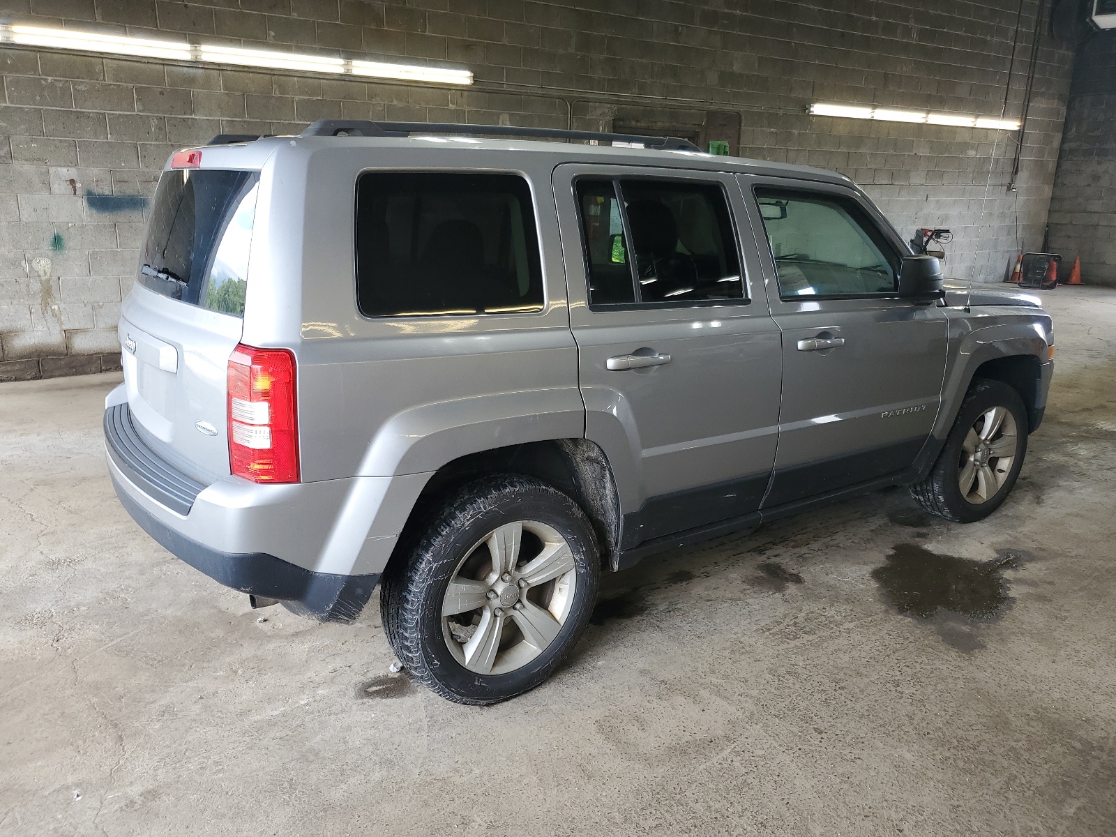 2016 Jeep Patriot Latitude vin: 1C4NJRFB5GD616635