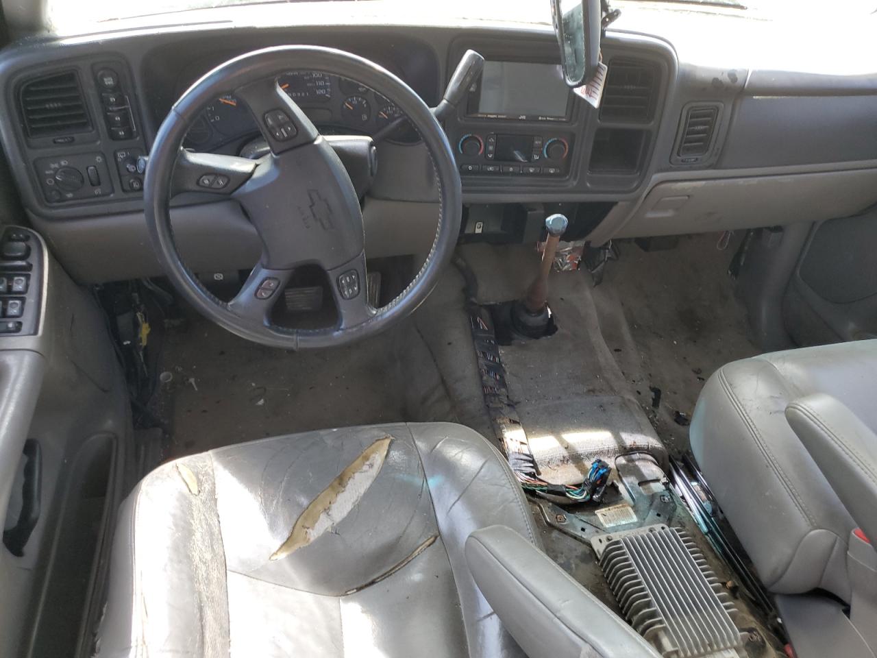 2005 Chevrolet Tahoe K1500 VIN: 1GNEK13T55R102318 Lot: 61146414