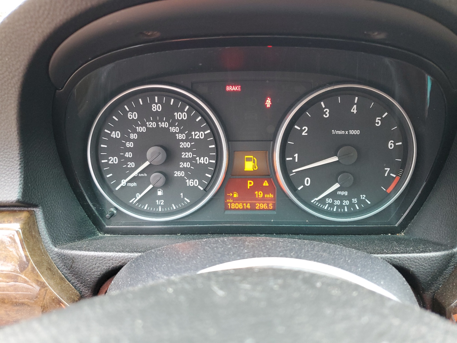 WBAVC93537KX61027 2007 BMW 328 Xi