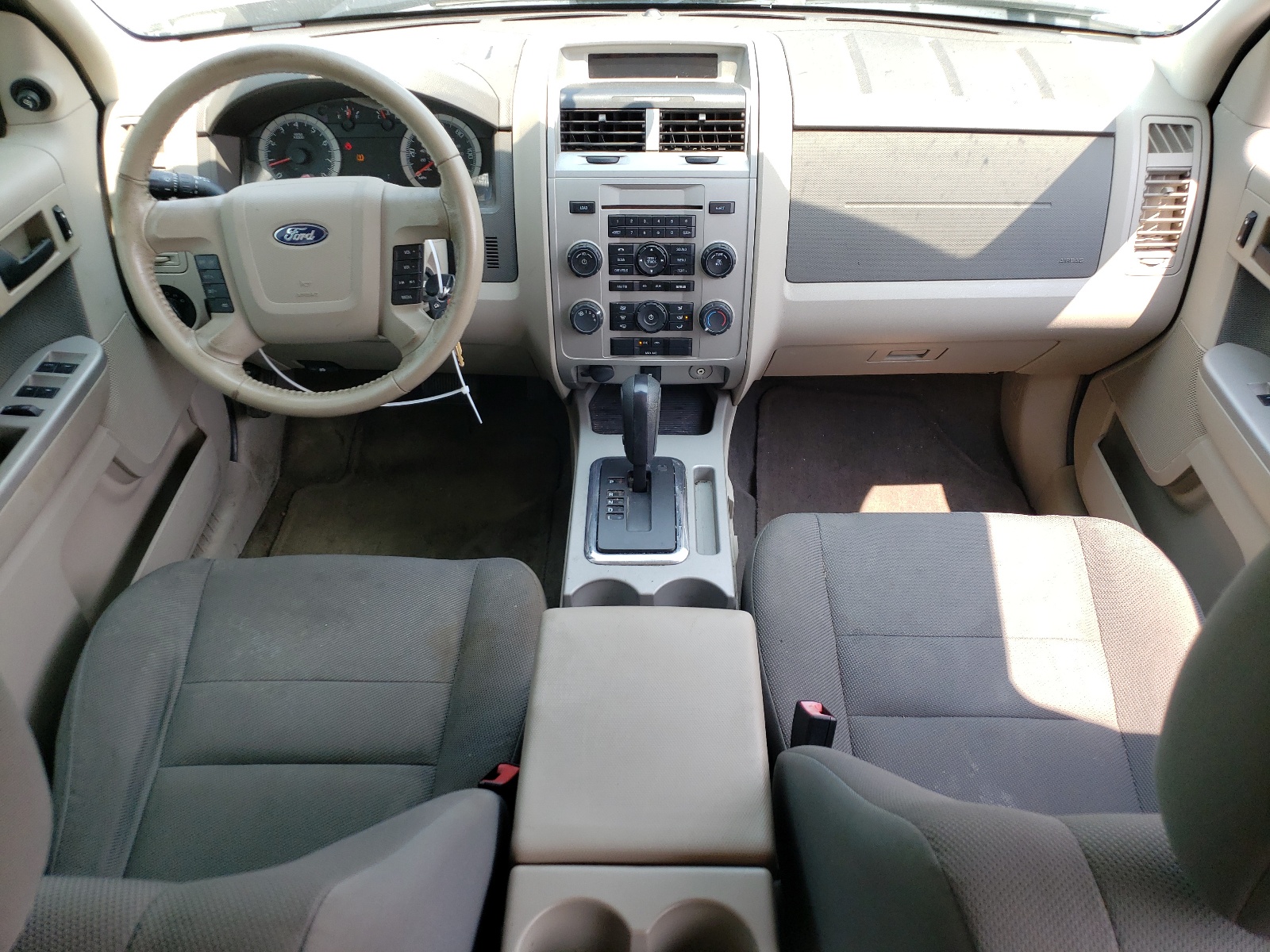 1FMCU93G49KC98841 2009 Ford Escape Xlt