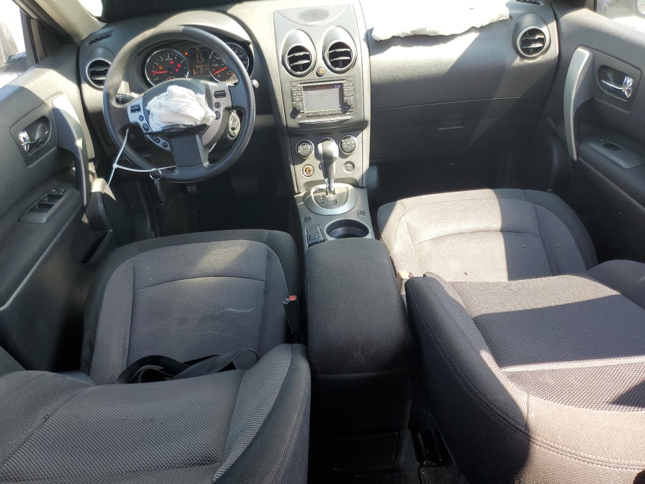 2013 Nissan Rogue - Image 8